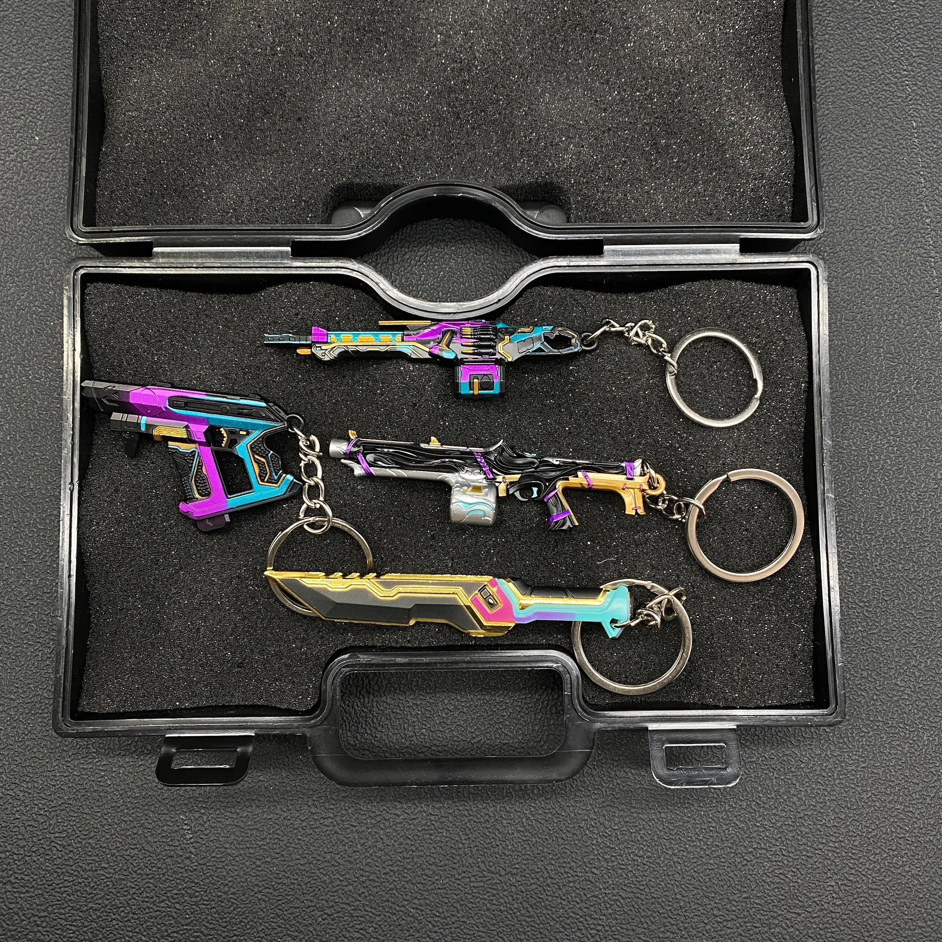 Metal Game Weapon Gun Dagger Keychain With Gift Box
