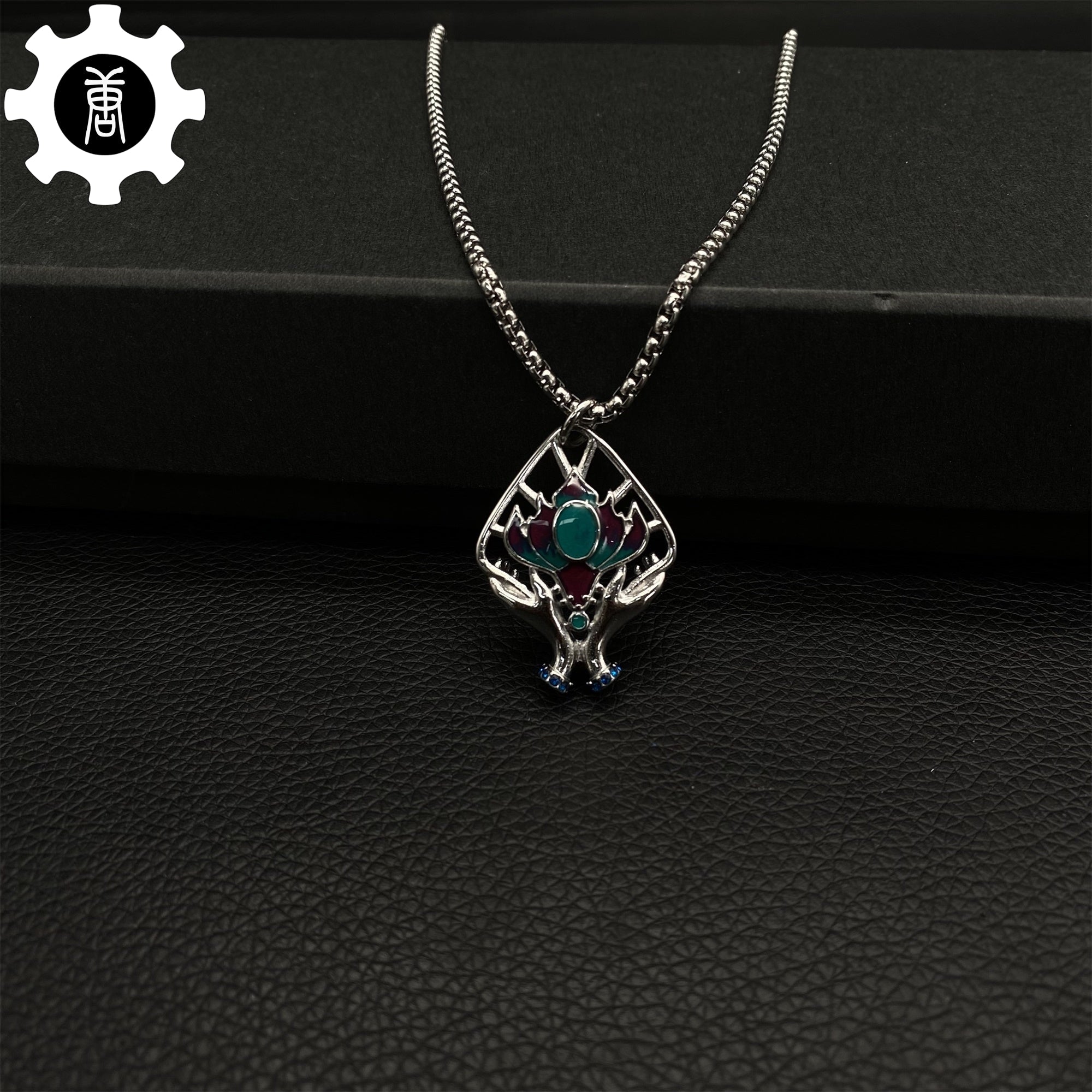 BG3 Amulet of The Devout Necklace Replica