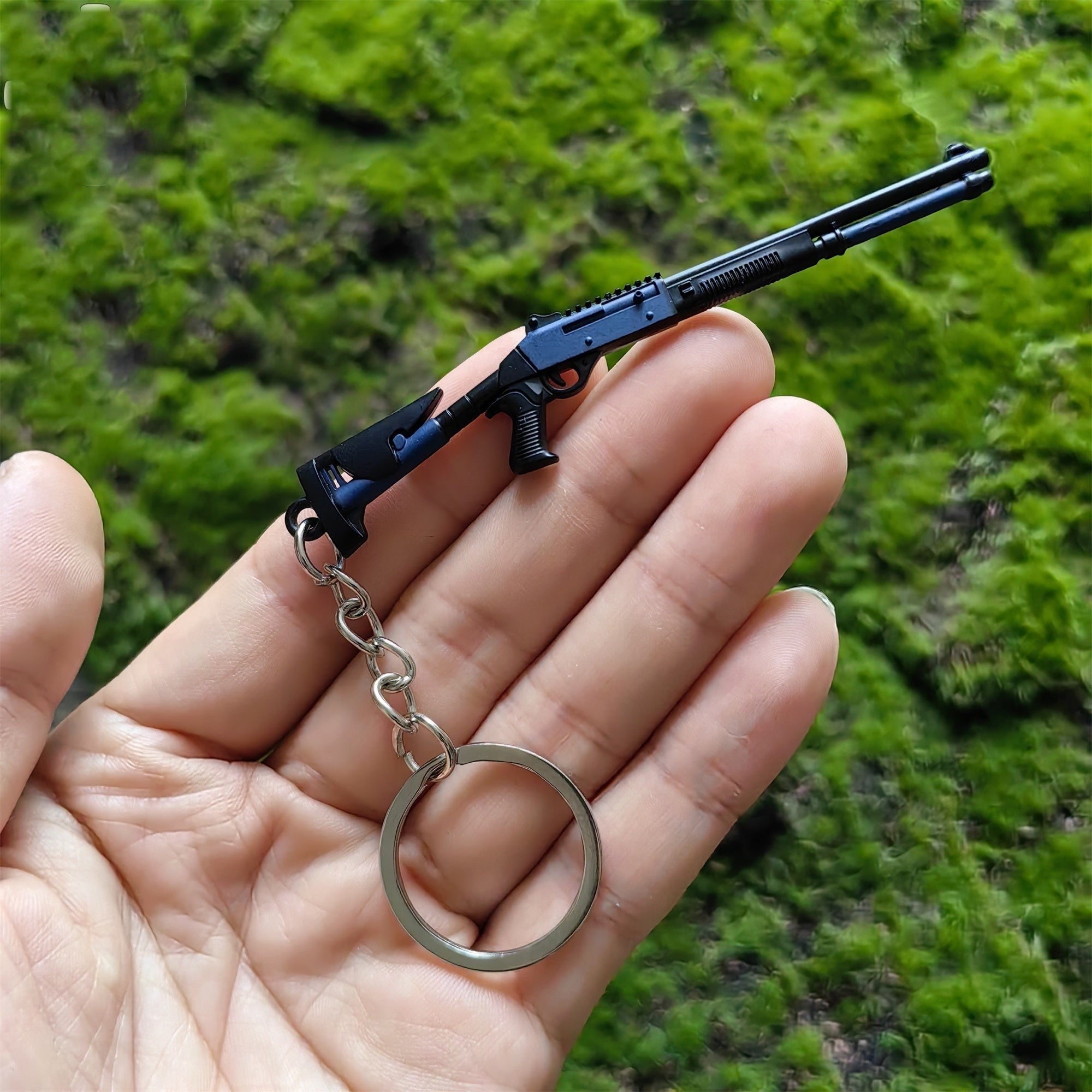 Mini Benelli M1014 Shotgun Metal Keychain