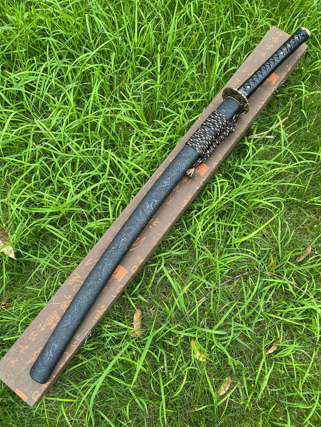 Red Dragon Blade Damascus Steel Katana