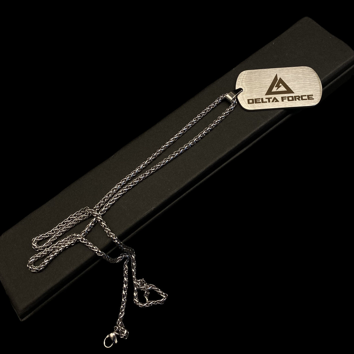 Réplique Métal Couteau Delta Force – Objet de Collection