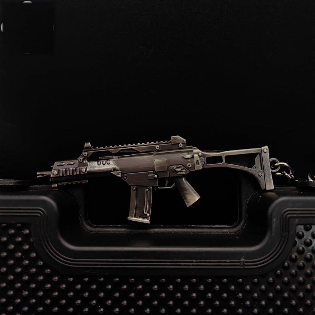 Tiny Gewehr 36C Assault Rifle Model Metal Keychain