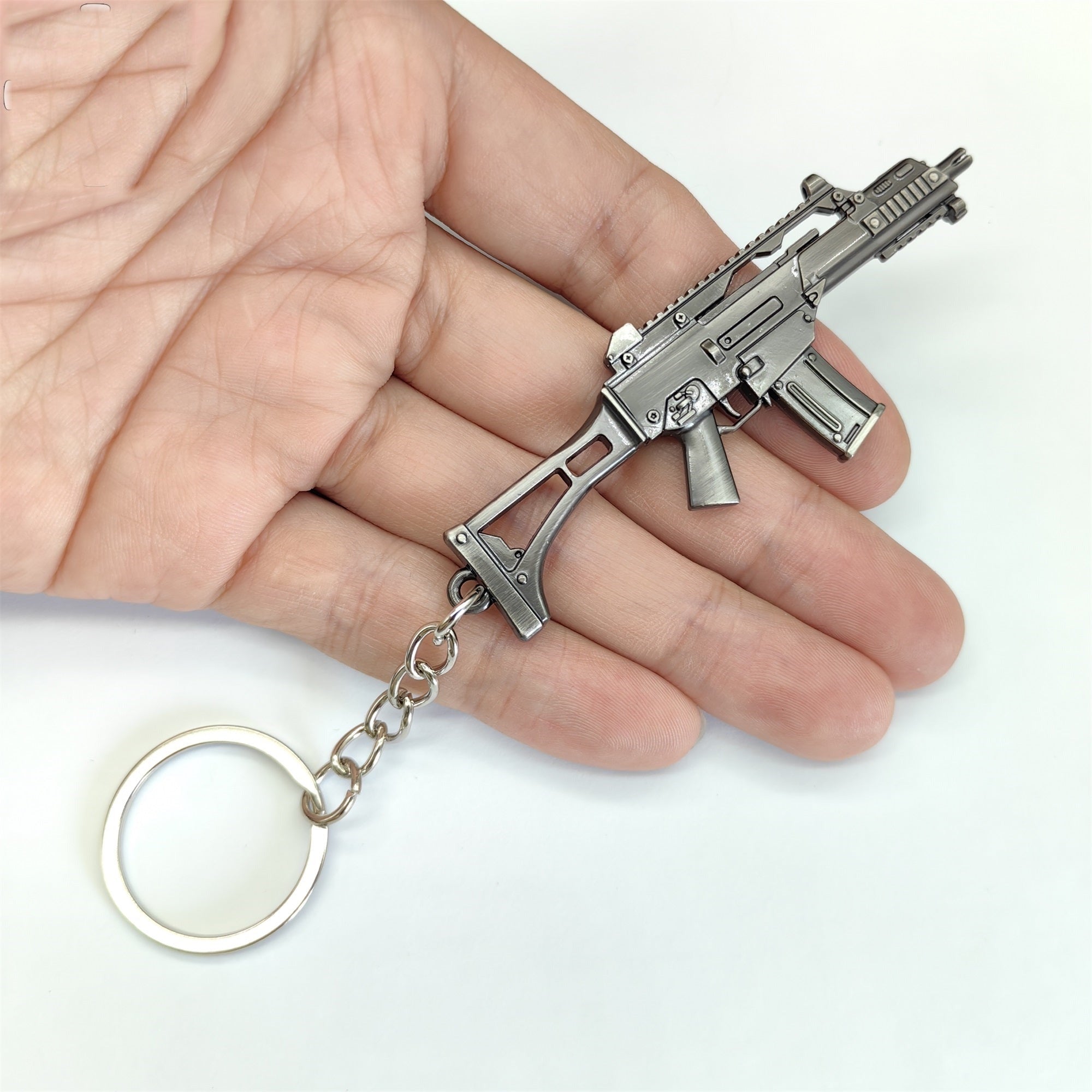 Tiny Gewehr 36C Assault Rifle Model Metal Keychain