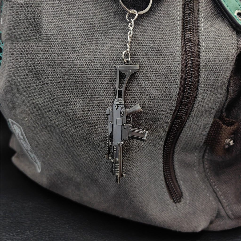Tiny Gewehr 36C Assault Rifle Model Metal Keychain