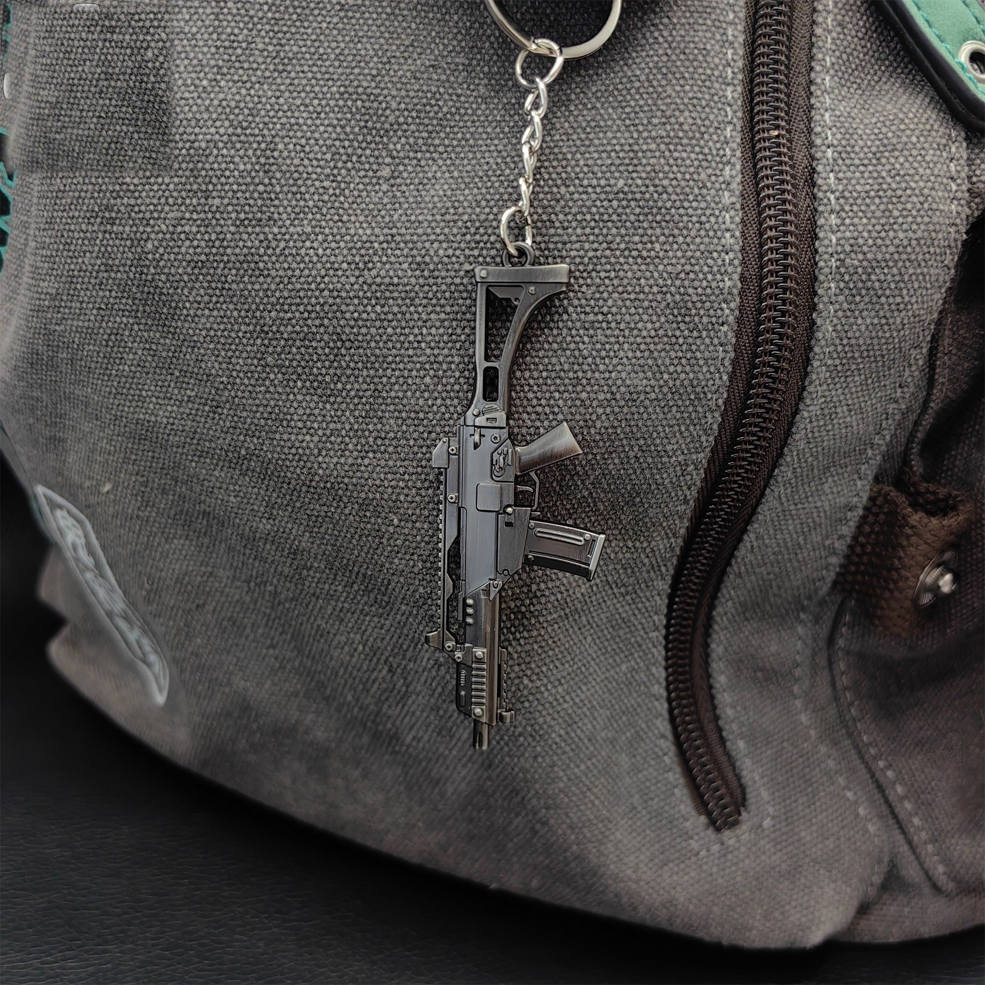 Tiny Gewehr 36C Assault Rifle Model Metal Keychain