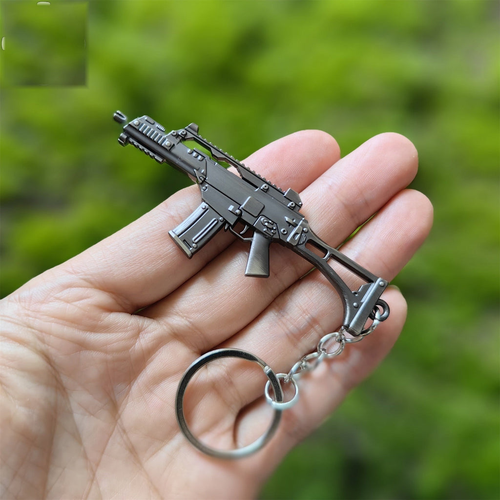 Tiny Gewehr 36C Assault Rifle Model Metal Keychain