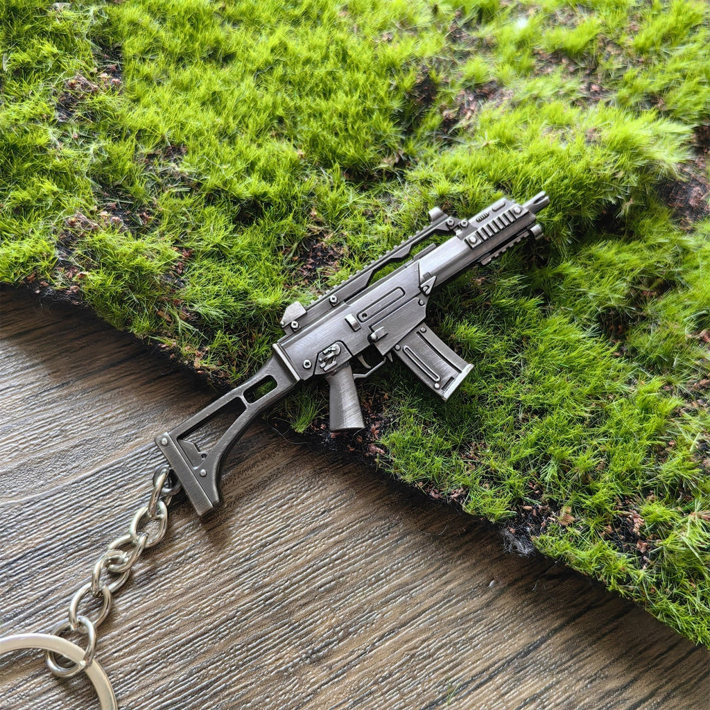 Tiny Gewehr 36C Assault Rifle Model Metal Keychain