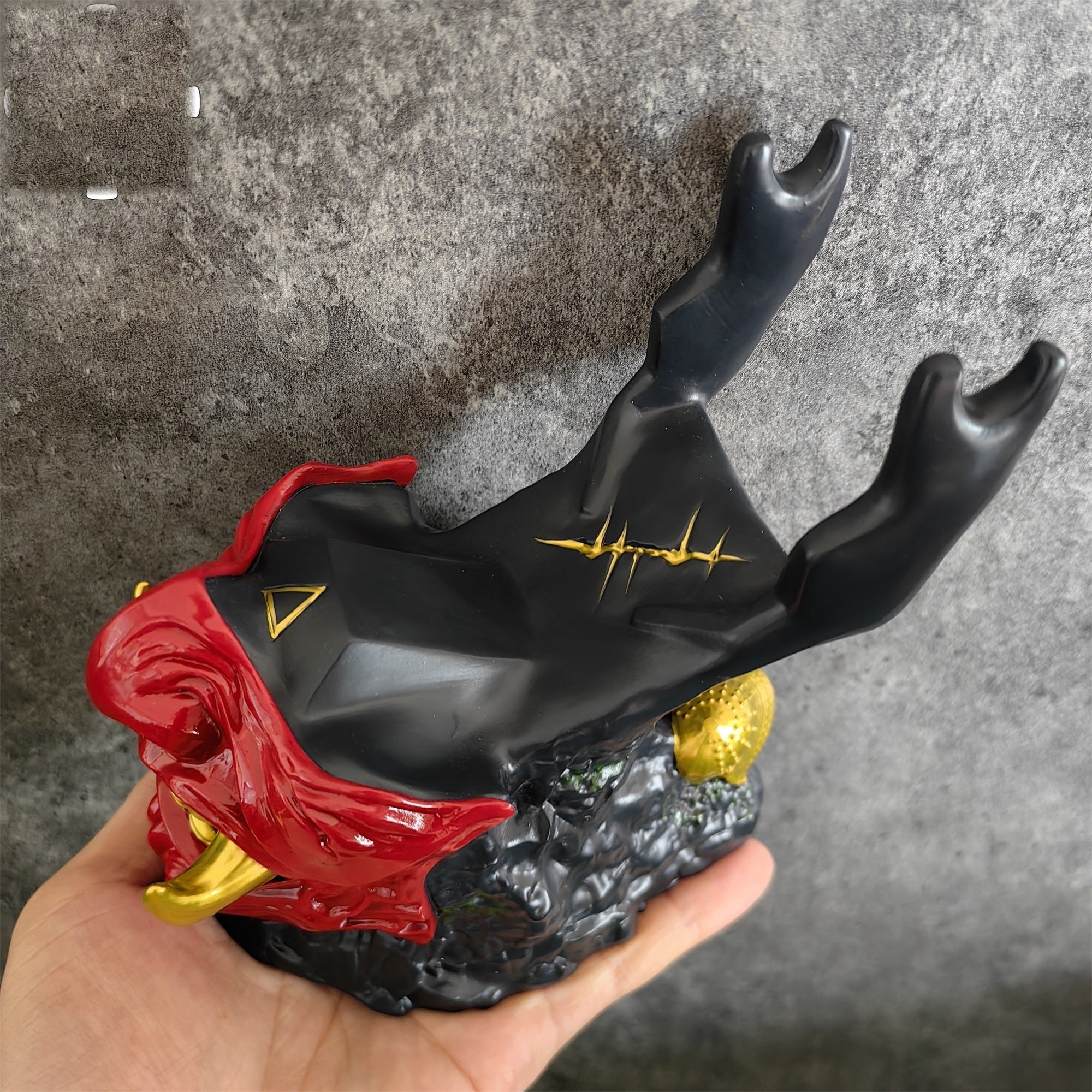 Ghost Oni Samurai Helmet Gaming Controller Stand