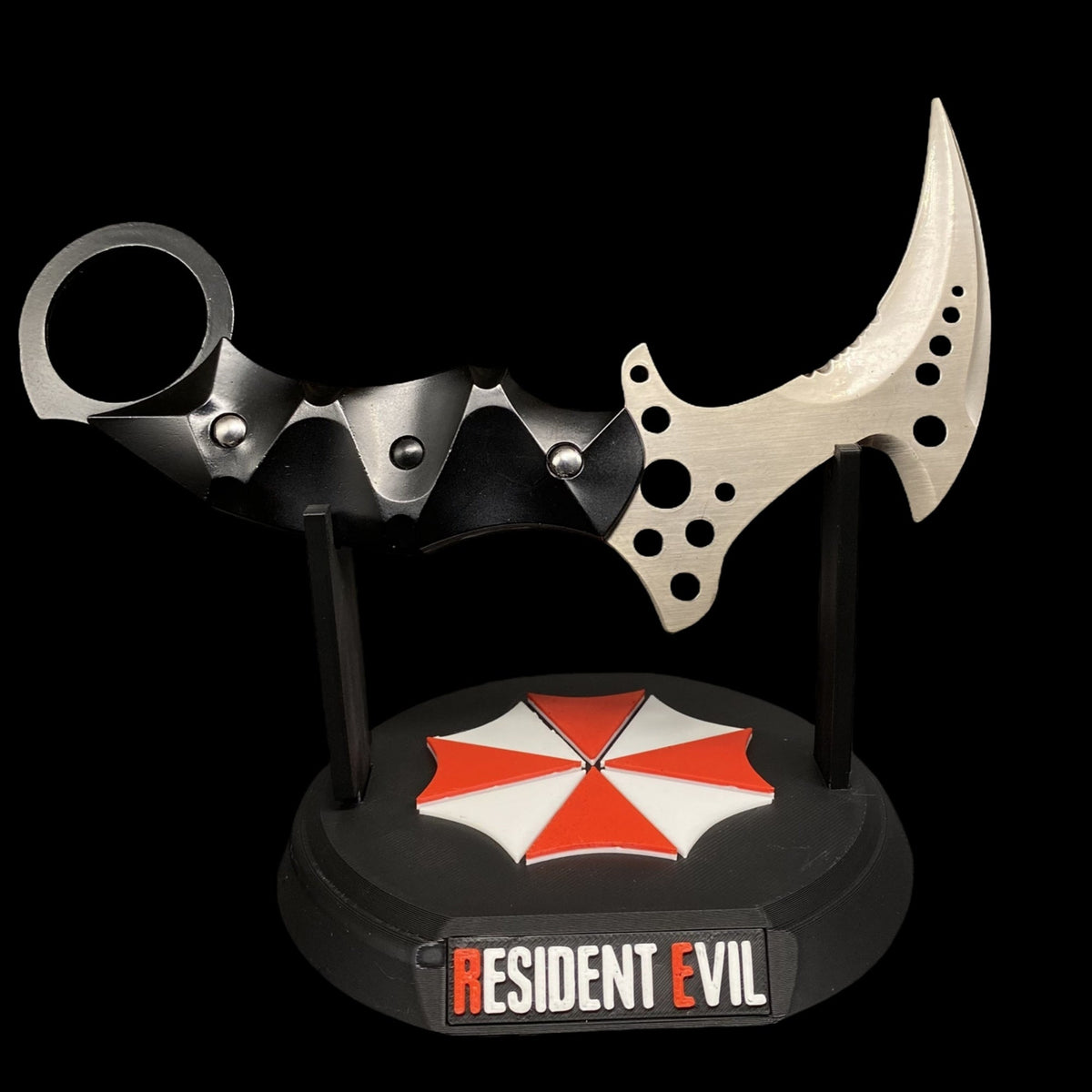 Réplique Métal Karambit de Chris – Lame Émoussée (Resident Evil 8)