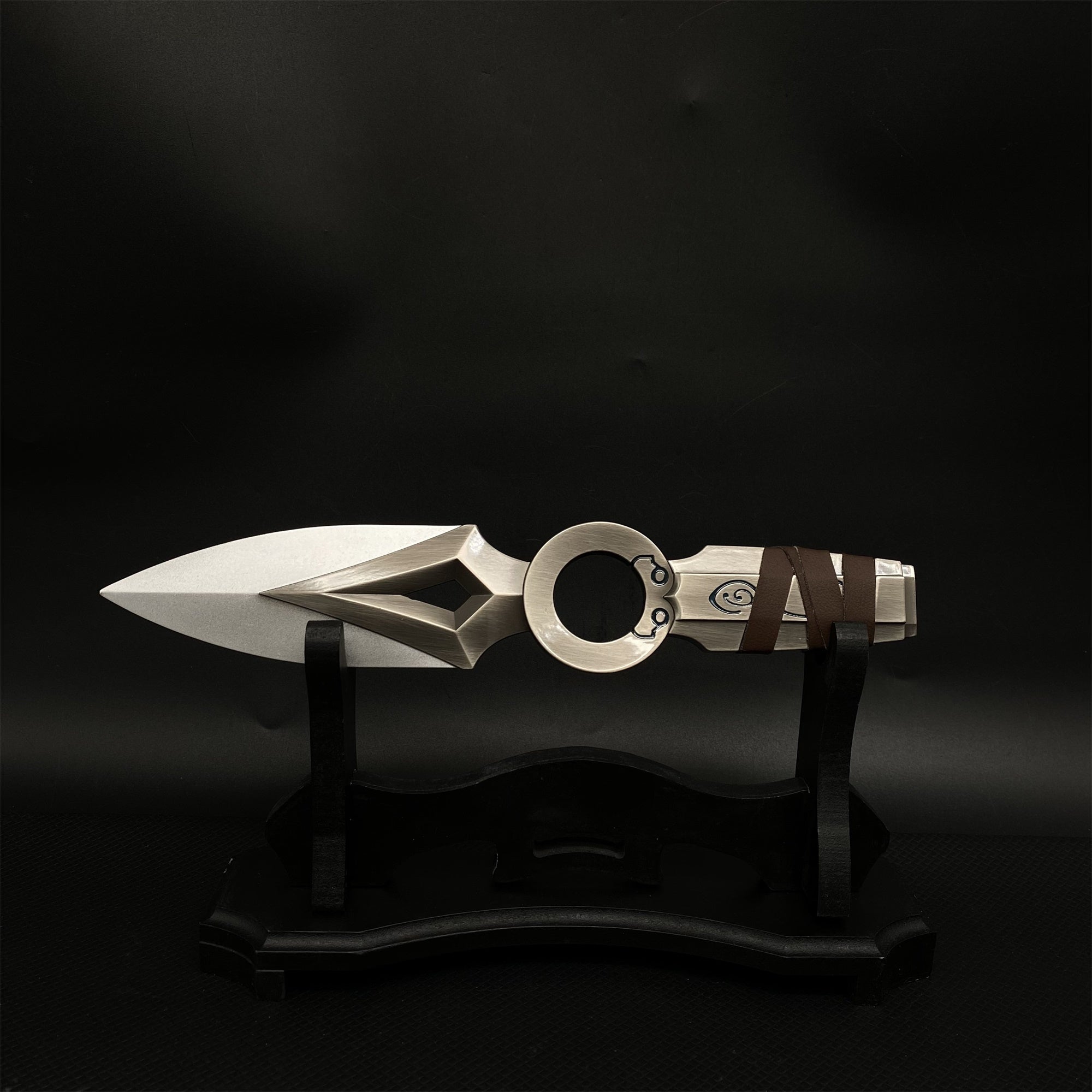 Jett Kunai Metal Jett Throwing Knife Life Size Blunt Blade Replica