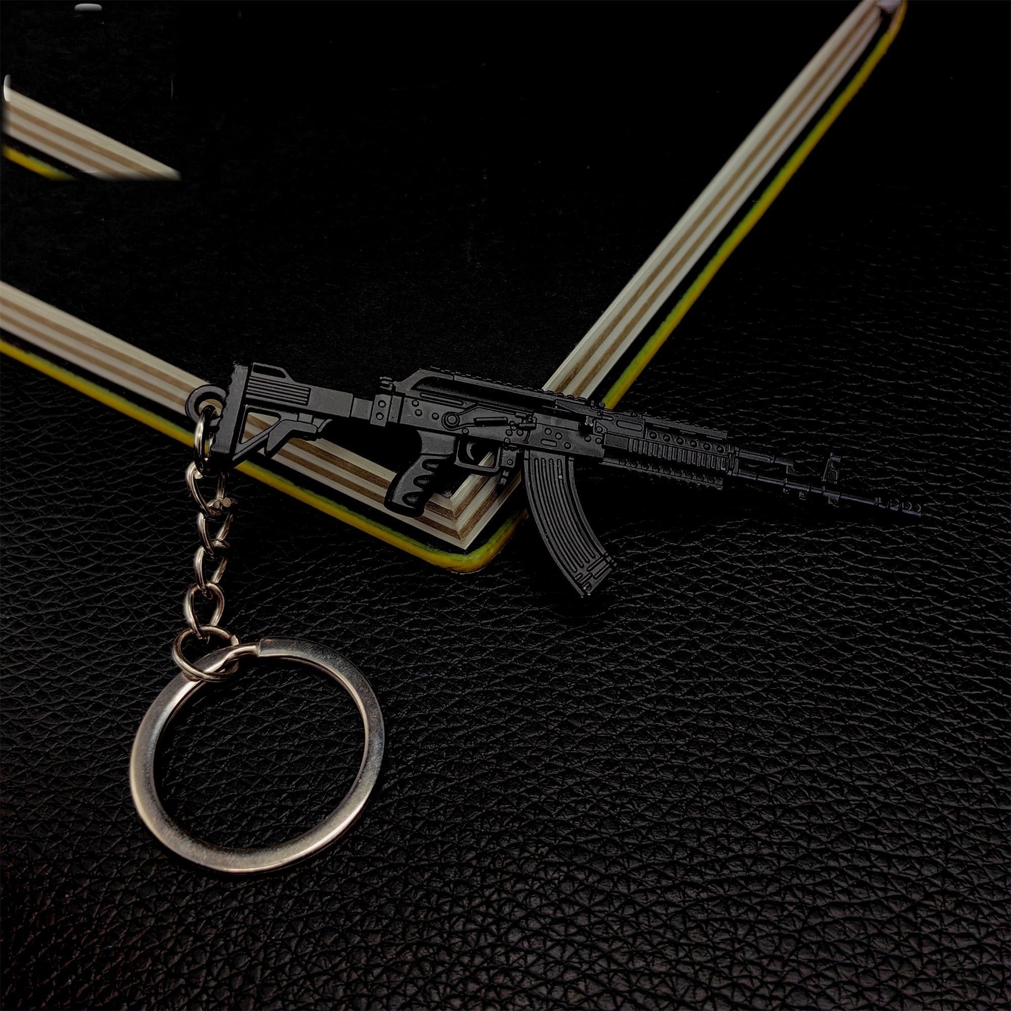 Metal M762 Mini Gun Model Keychain Pendant