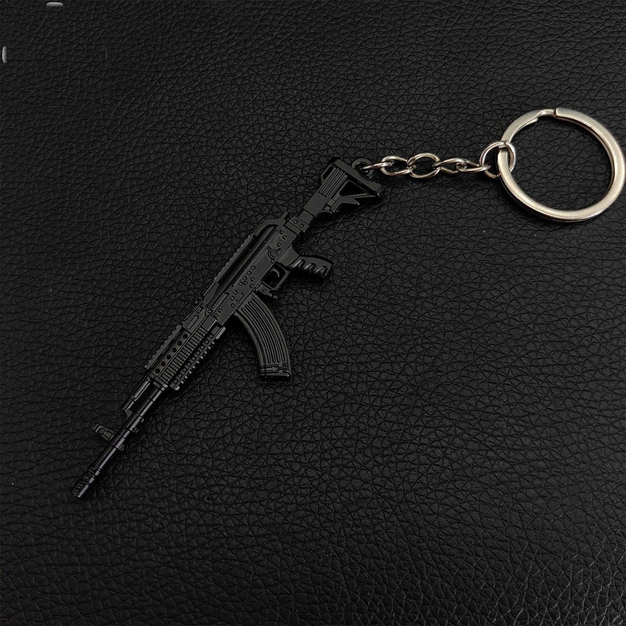 Metal M762 Mini Gun Model Keychain Pendant