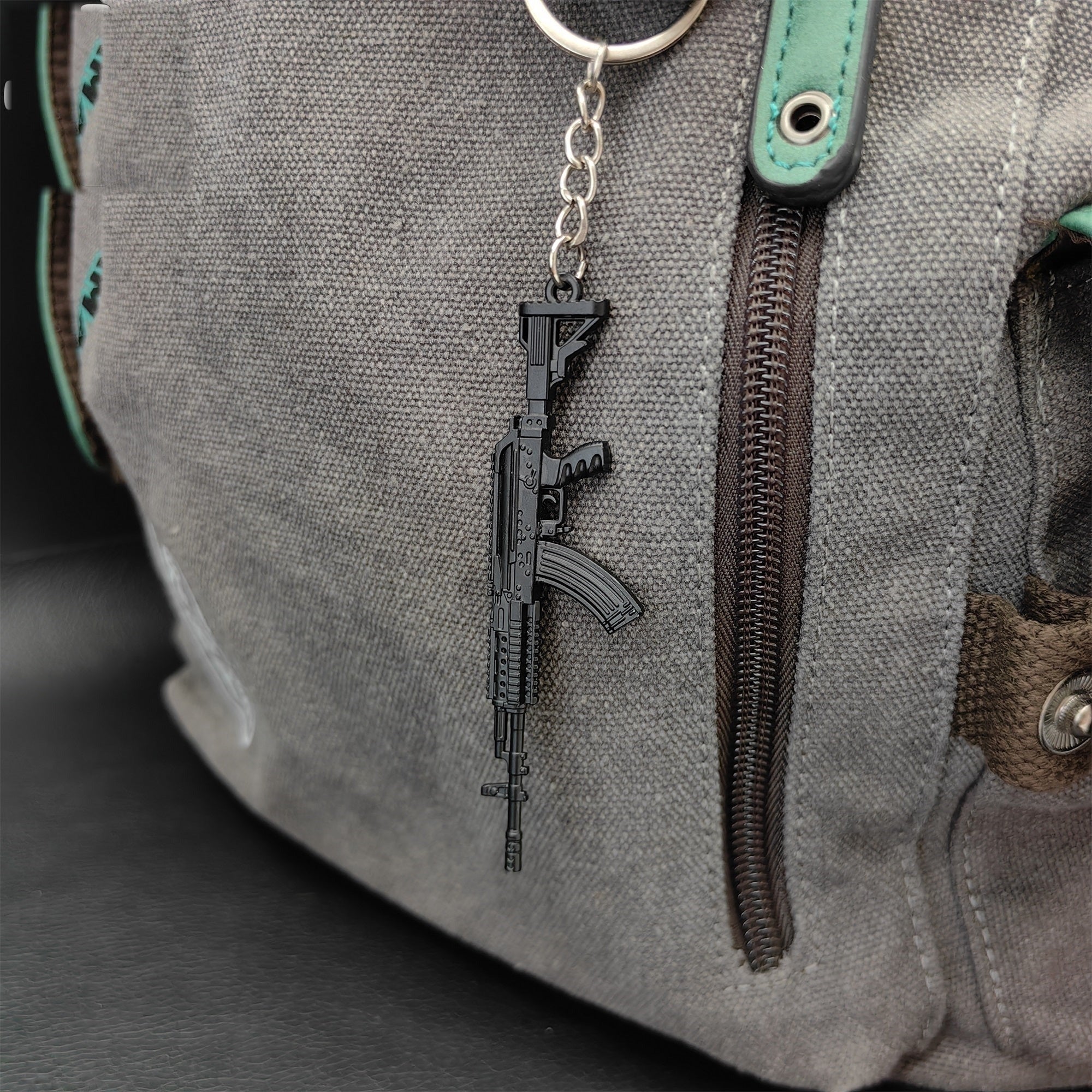 Metal M762 Mini Gun Model Keychain Pendant