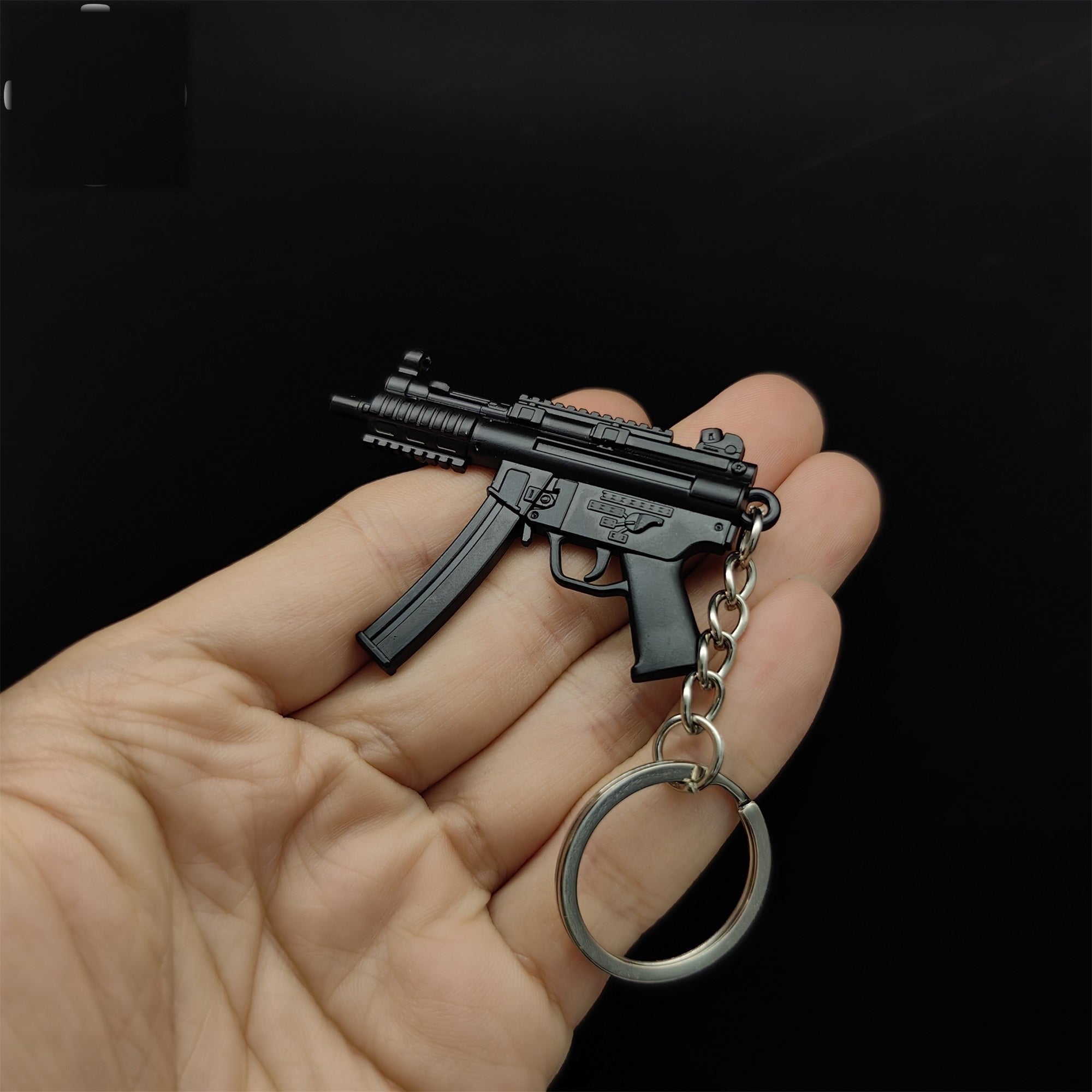 Metal MP5K Mini Submachine Gun Model Keychain