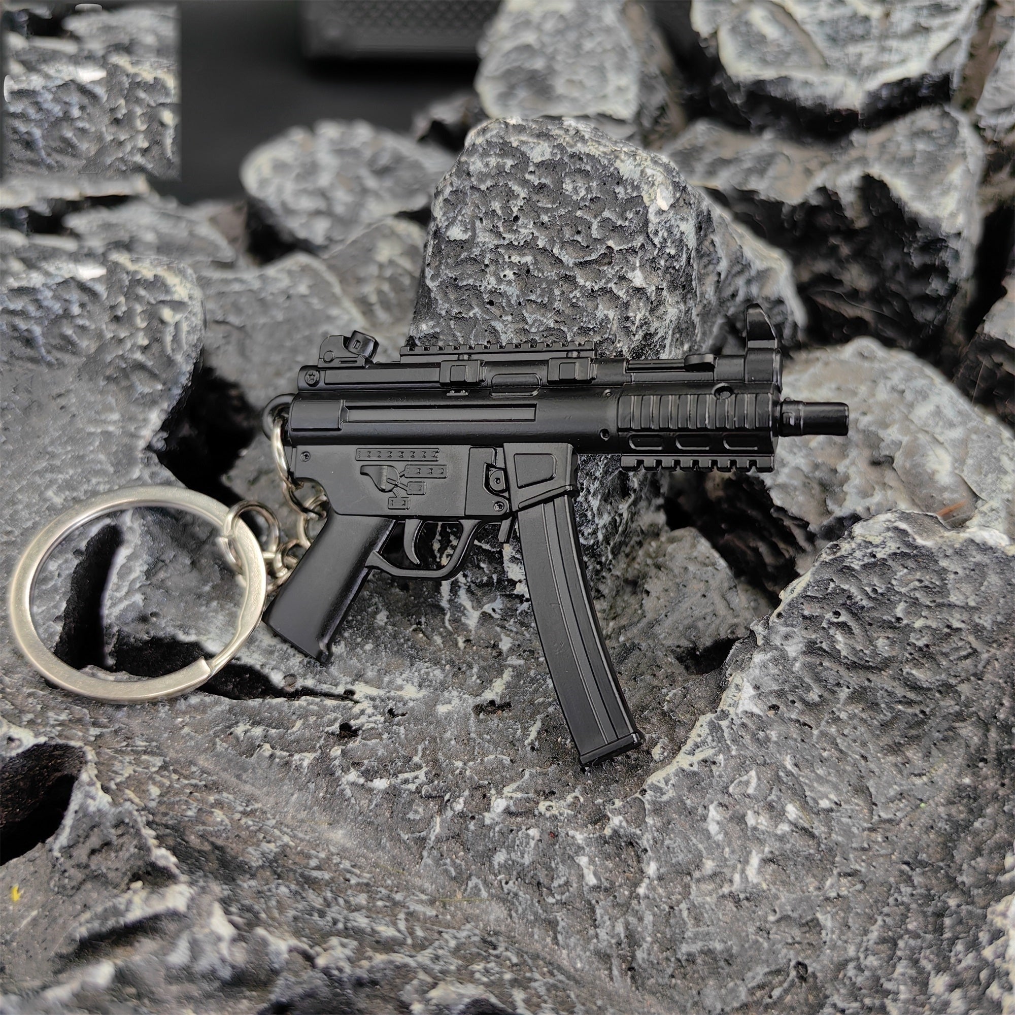 Metal MP5K Mini Submachine Gun Model Keychain