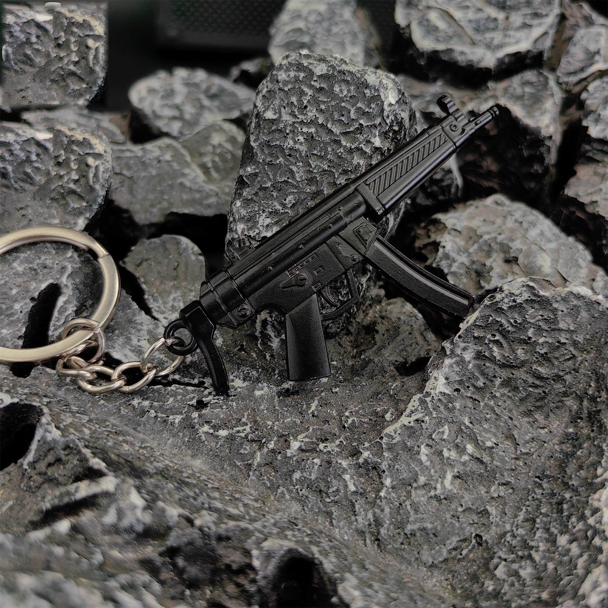 Tiny Metal MP5 Submachine Gun Model Keychain