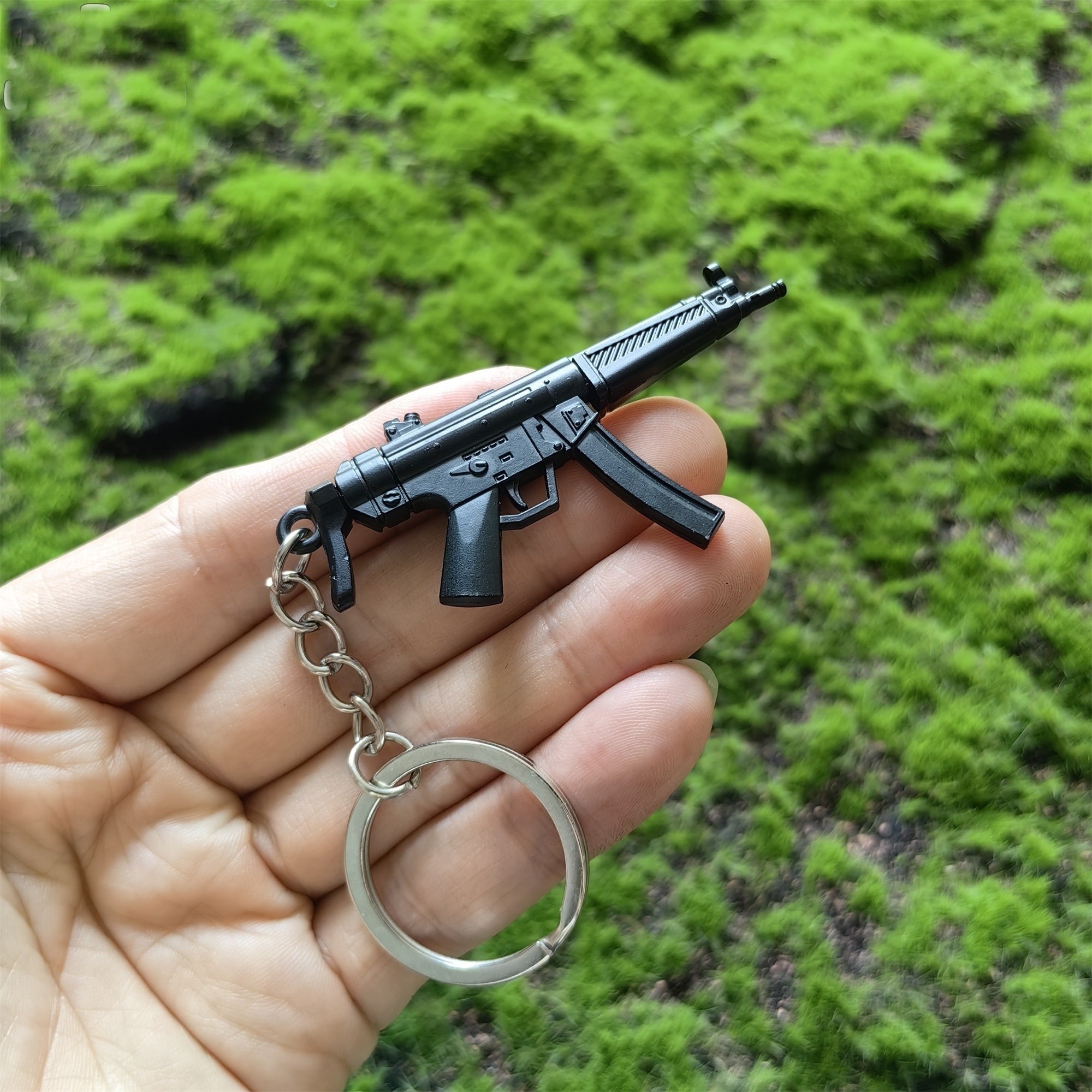 Tiny Metal MP5 Submachine Gun Model Keychain