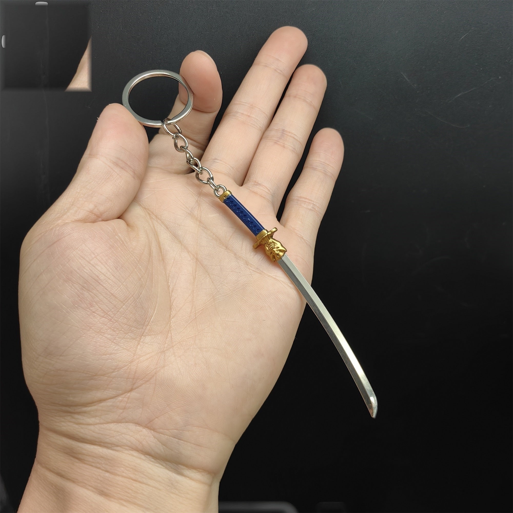 Val Onimaru Kunitsuna Katana Keychain Metal Pendant