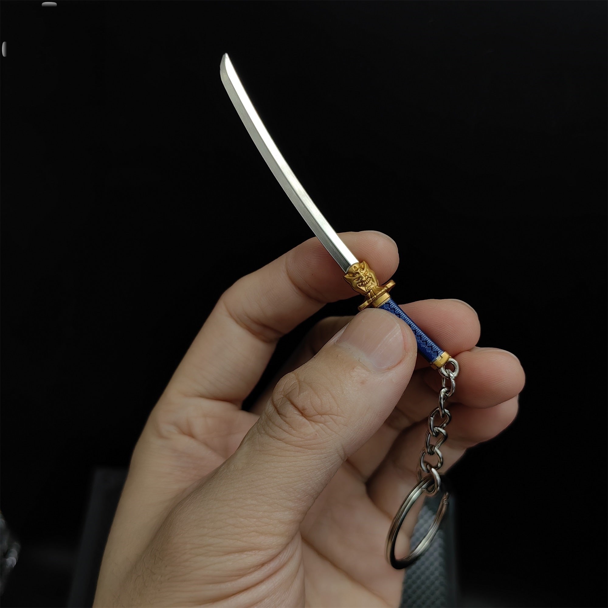 Val Onimaru Kunitsuna Katana Keychain Metal Pendant