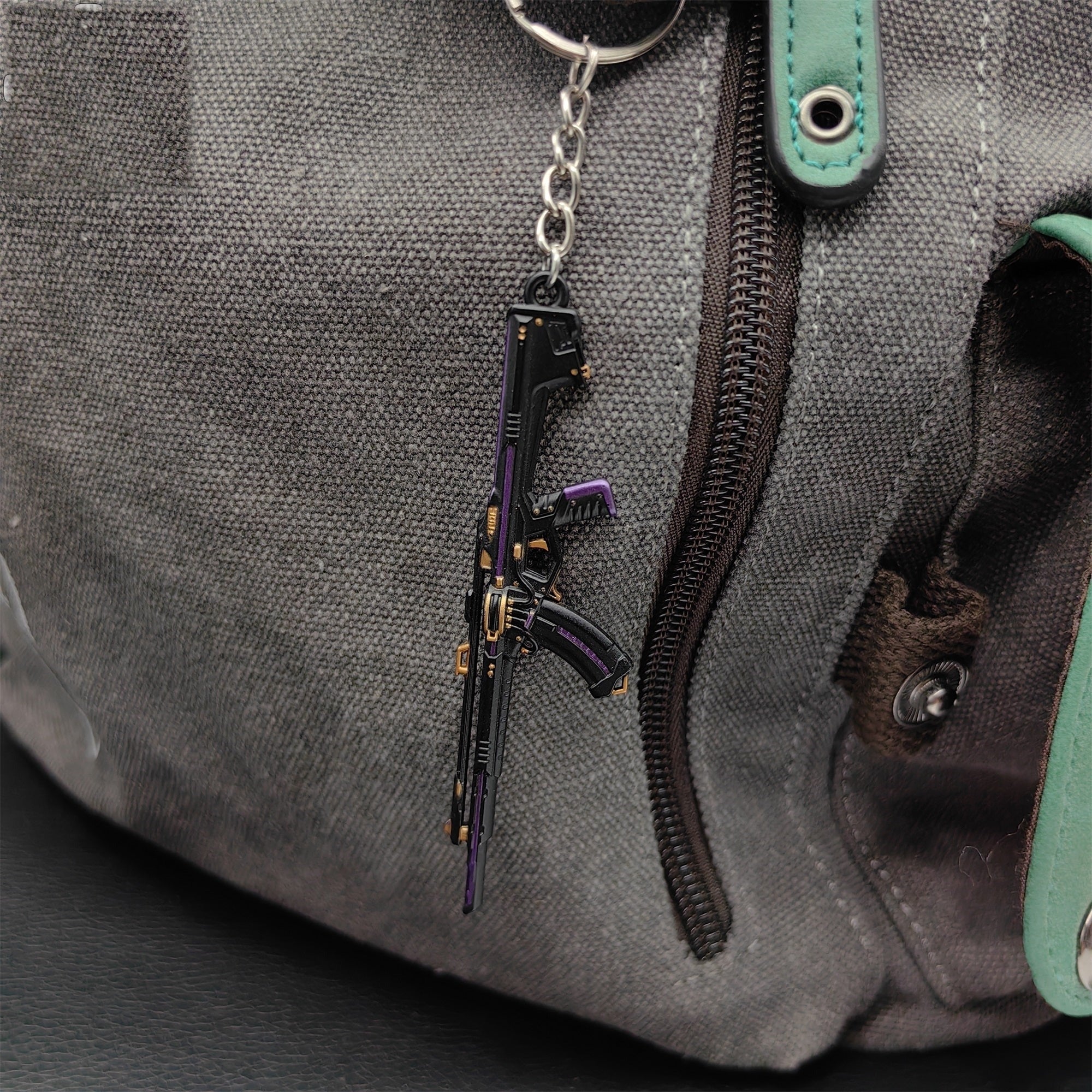 Cool Prelude to Chaos Vandal Gun Metal Keychain