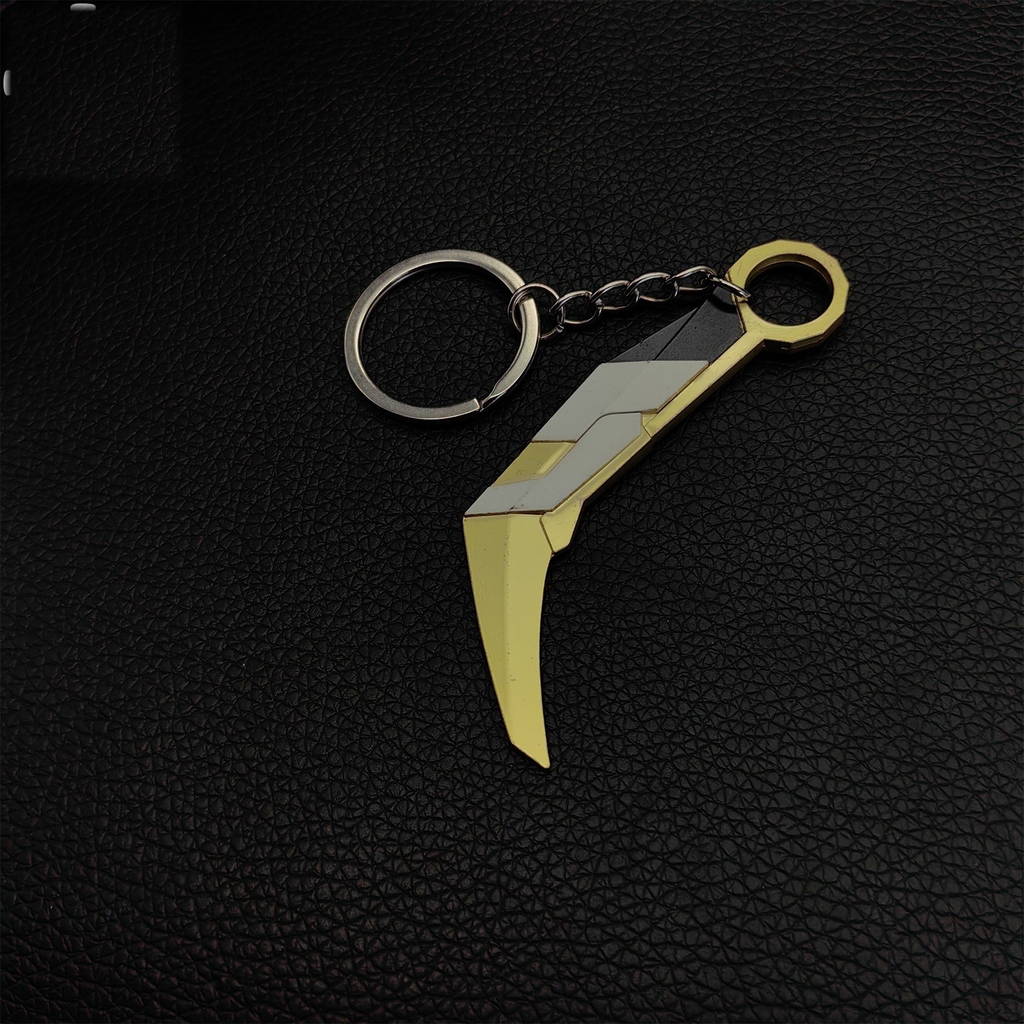 Small Prime 2.0 Karambit Metal Keychain
