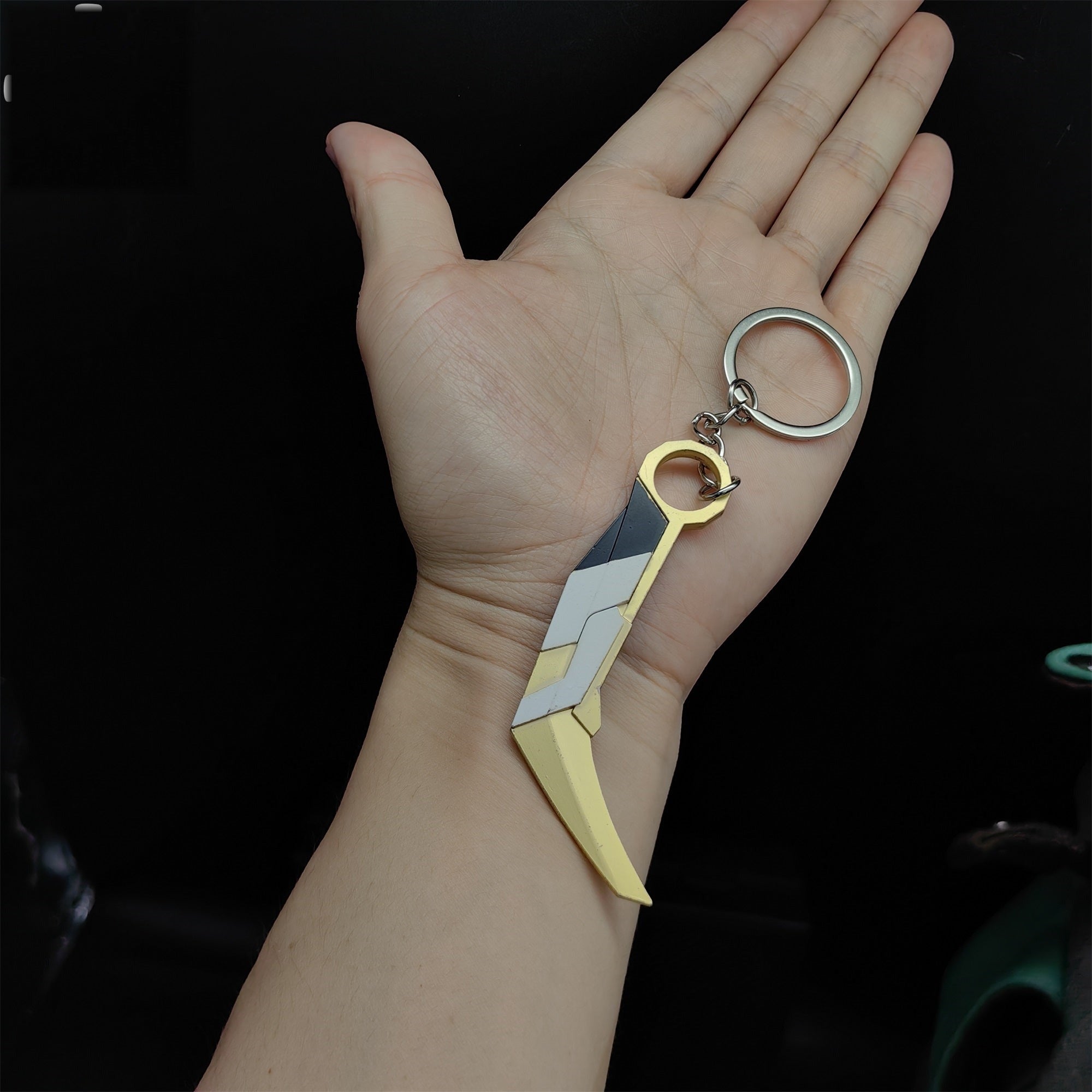 Small Prime 2.0 Karambit Metal Keychain
