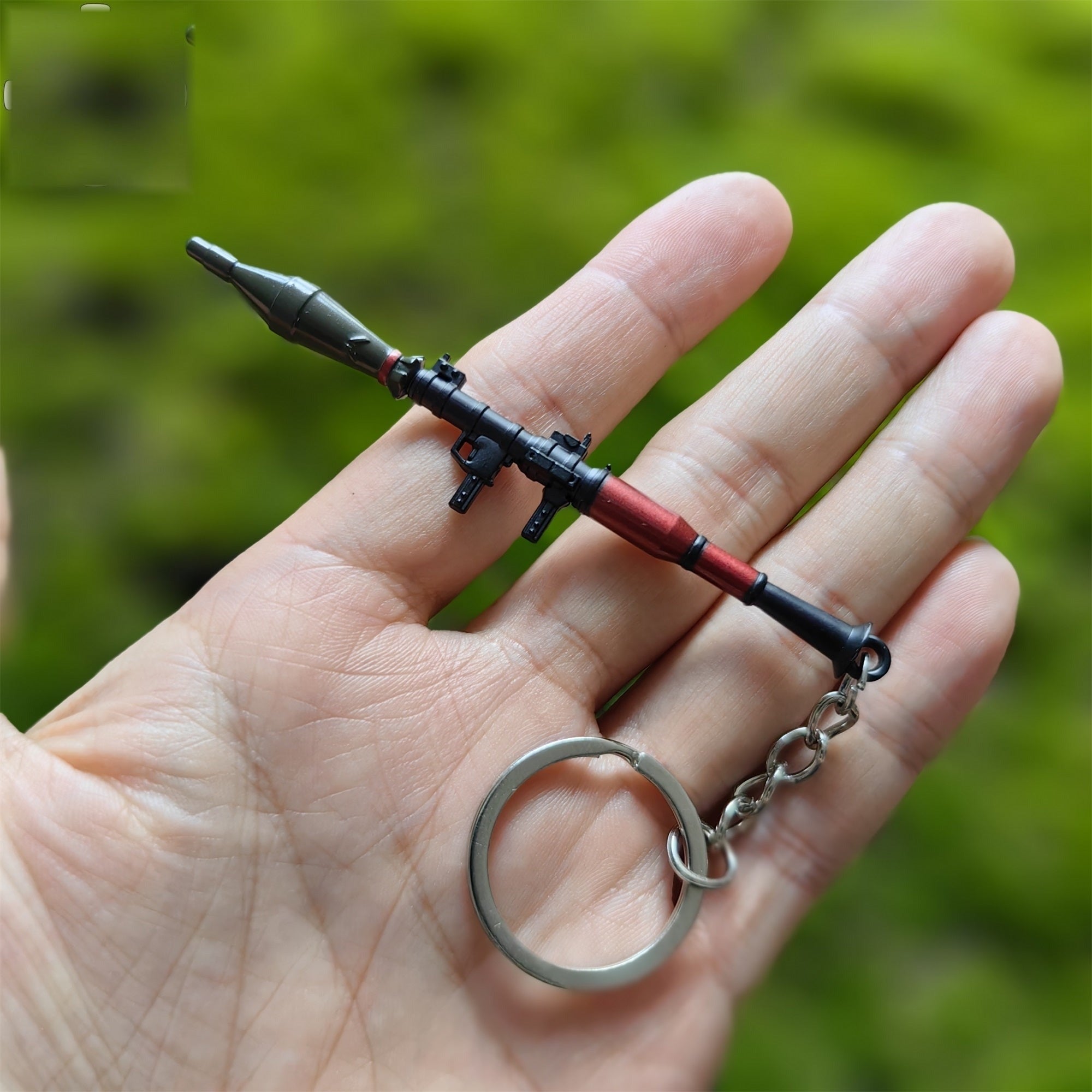 Mini Rocket-propelled Grenade RPG-7 Metal Keychain