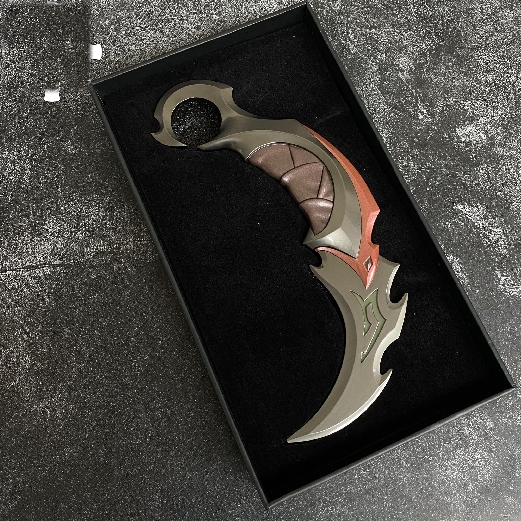 Red Reaver Karambit Metal Blunt Blade Trainer Cosplay Prop Collectibles