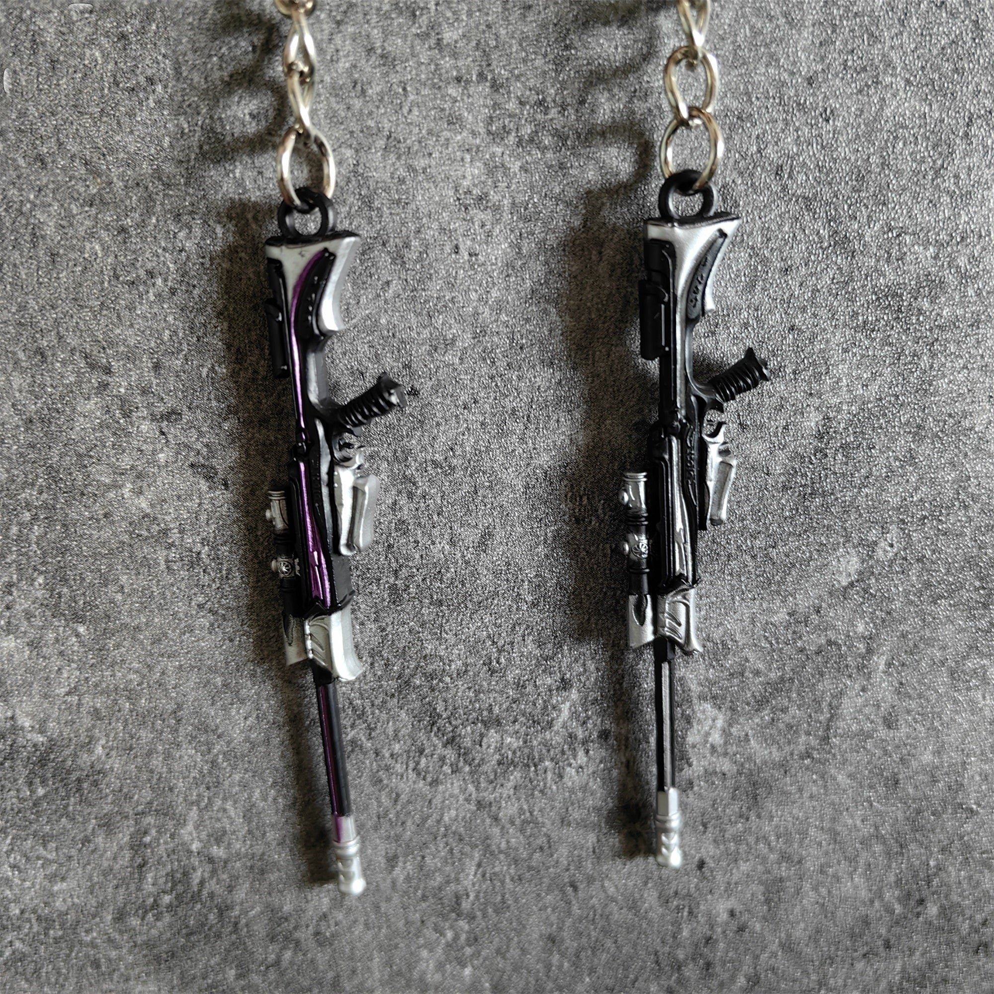 Metal Reaver Operator Gun Tiny KeyChain Pendant