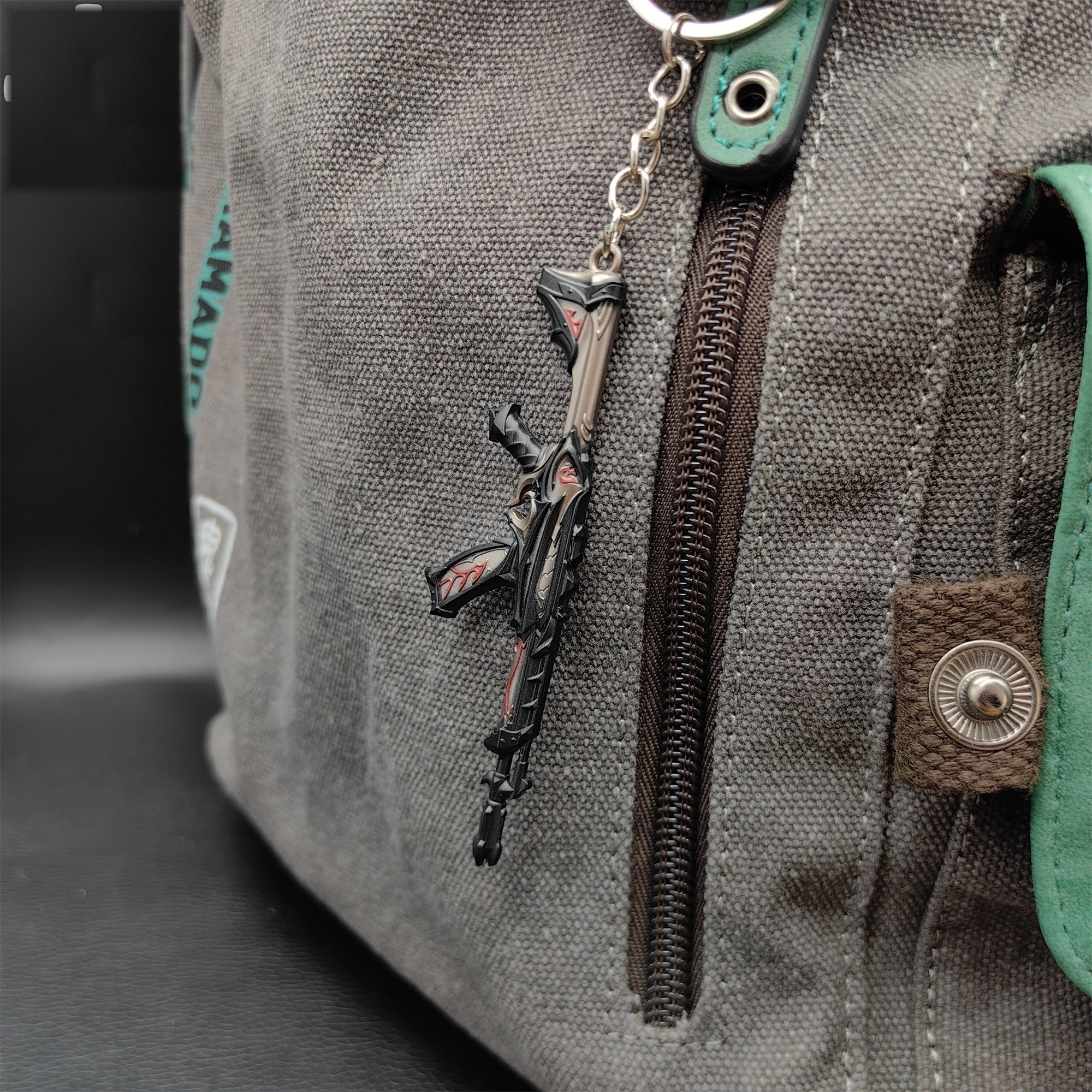 Metal Reaver Vandal Gun Tiny Keychain Pendant