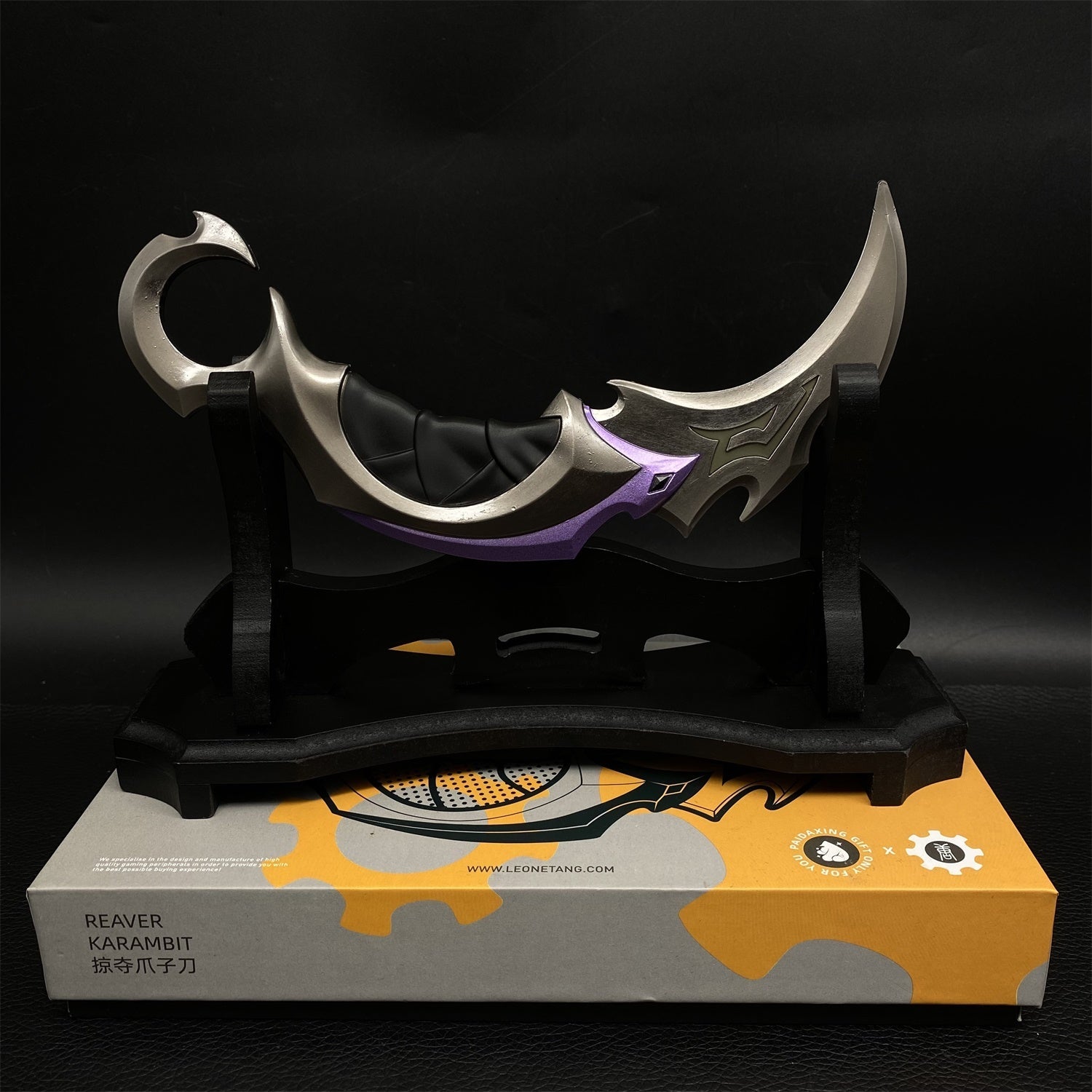 Réplique Métal Karambit Reaver – Lame Émoussée Luminescente (Valorant)