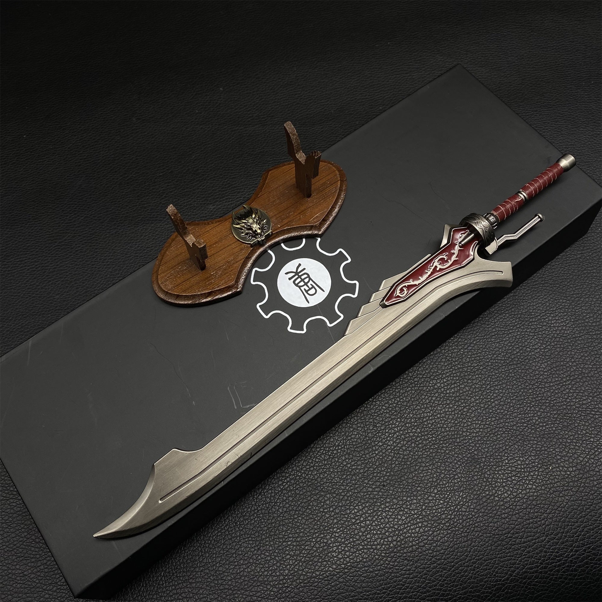 Red Queen Sword Metal Replica 1/6 Scale