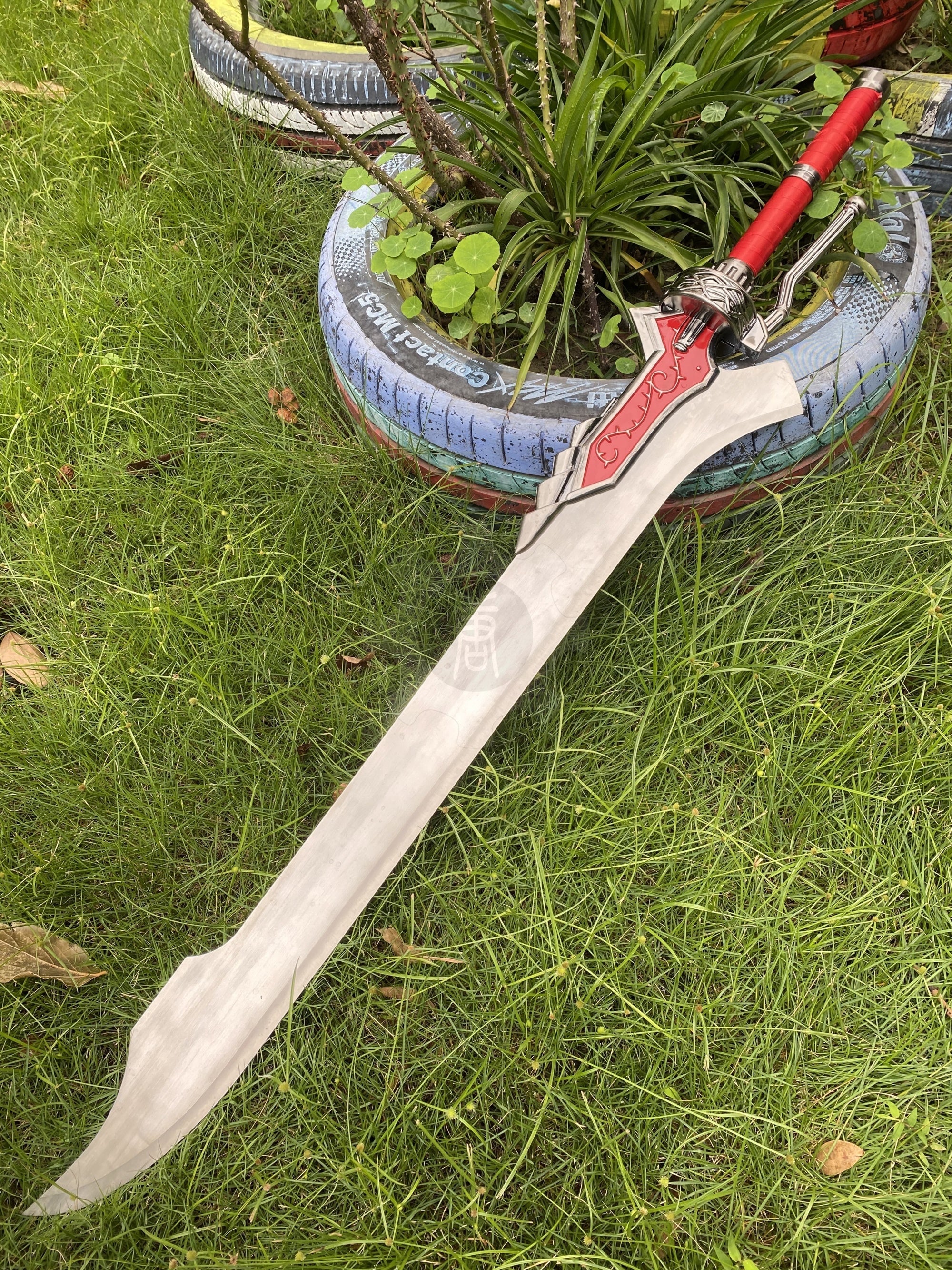 Red Queen Sword Life-size Nero Cosplay Prop Metal Replica