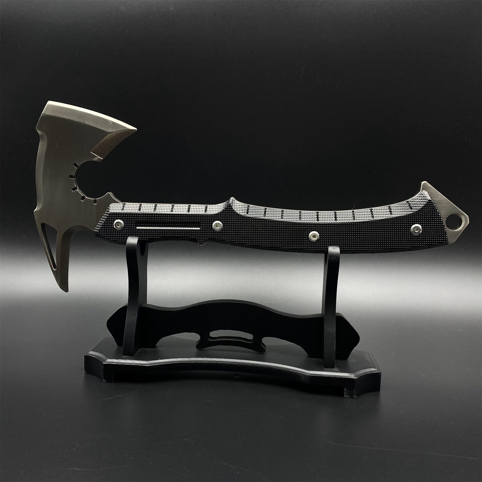 Life-Size Metal Re9 Leon Tactical Axe 35CM/13.8" - Dull Blade Prop For Collection