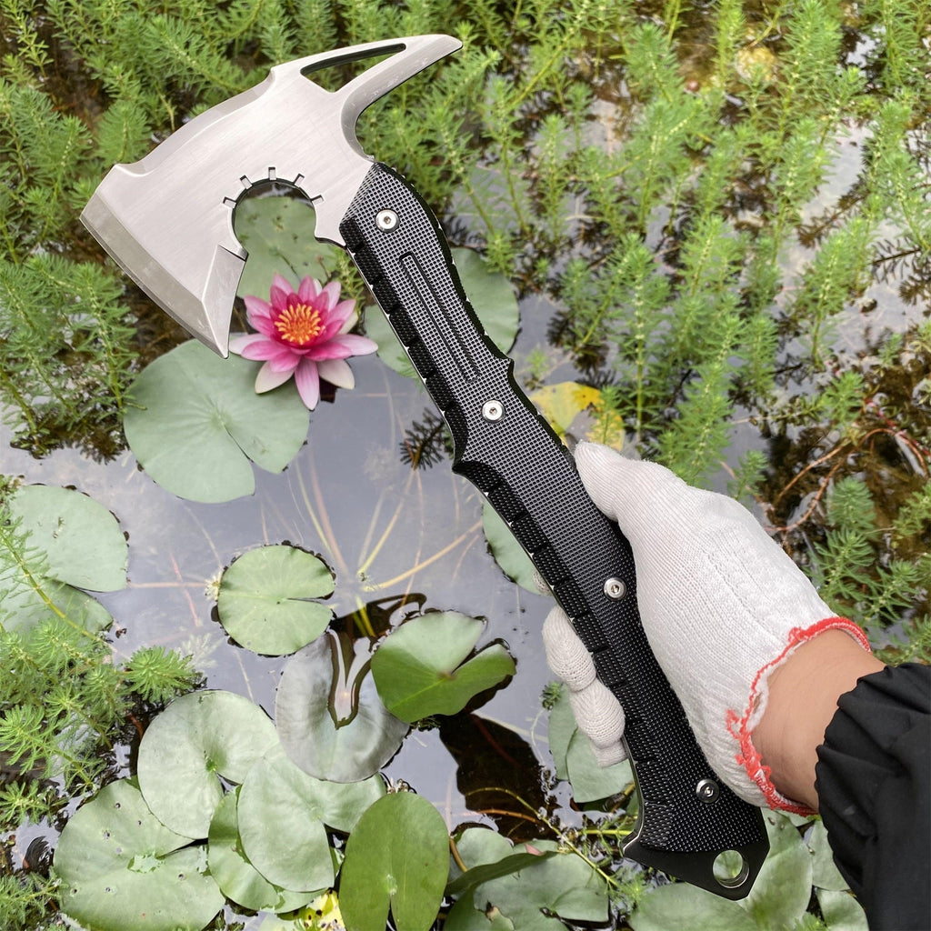 Life-Size Metal Re9 Leon Tactical Axe 35CM/13.8" - Dull Blade Prop For Collection