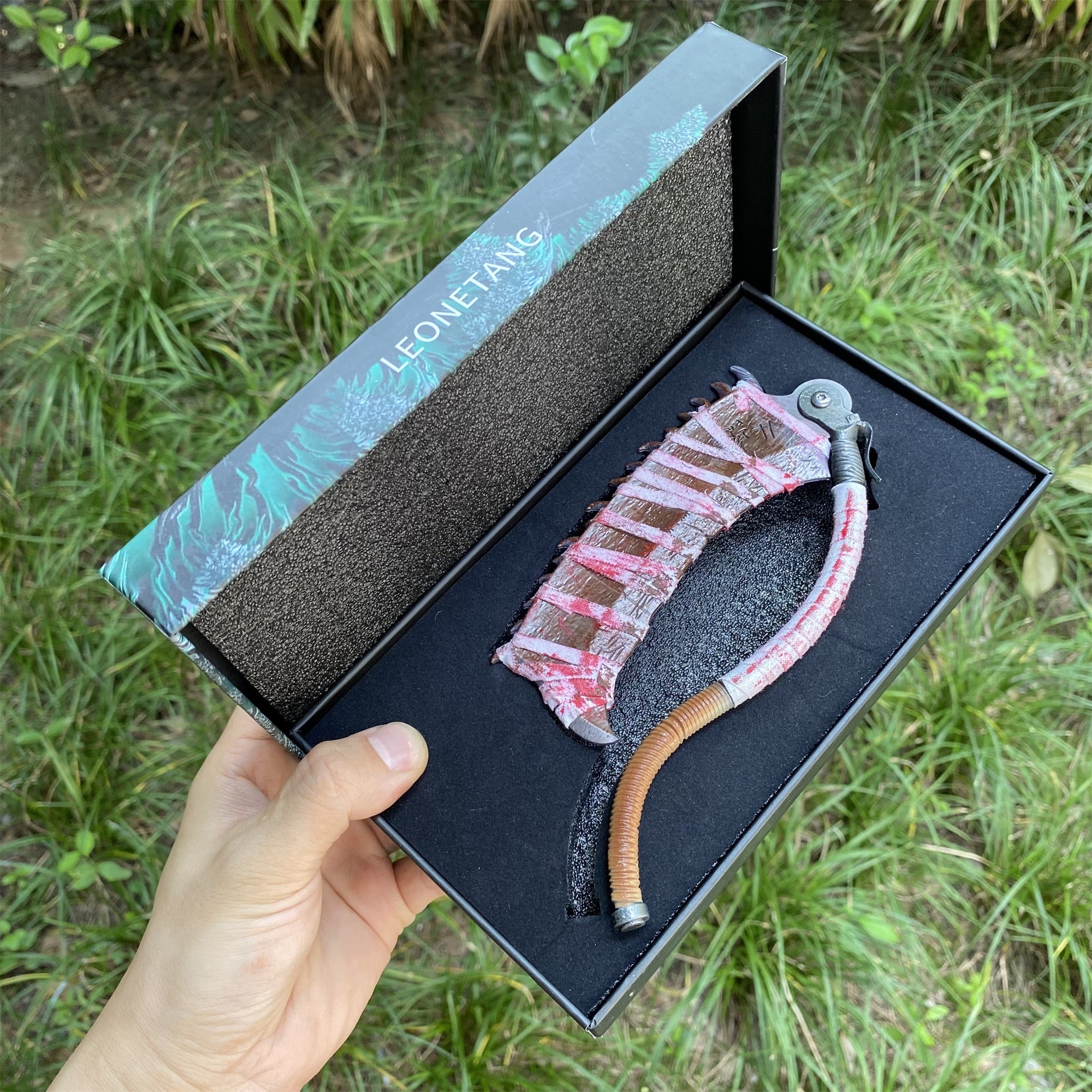 Mini Réplique Métal Saw Cleaver 1/6 (Bloodborne)