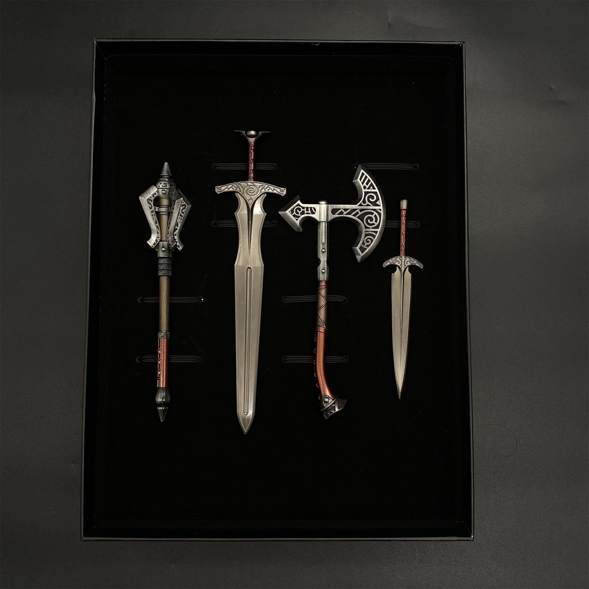 Armes en Acier Skyrim 1/6 – Série Skyforged, Répliques Métal