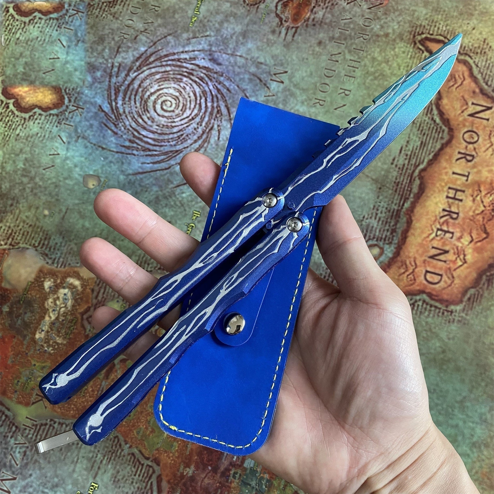 Balisong Inspiré du Couteau Smite (Valorant)