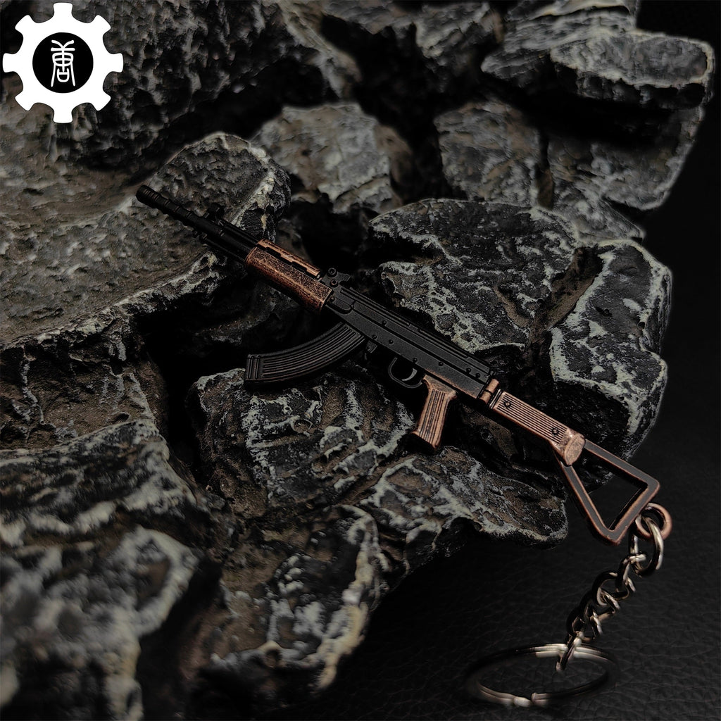 21 in 1 World Famous Assault Rifle Gun Keychain Metal Pendant For Military Hobby