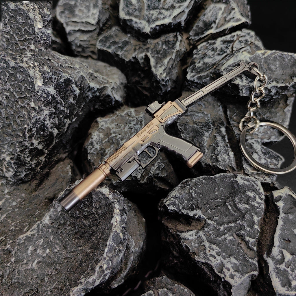 Tiny Re8 USM-AI Gun Model Metal Keychain