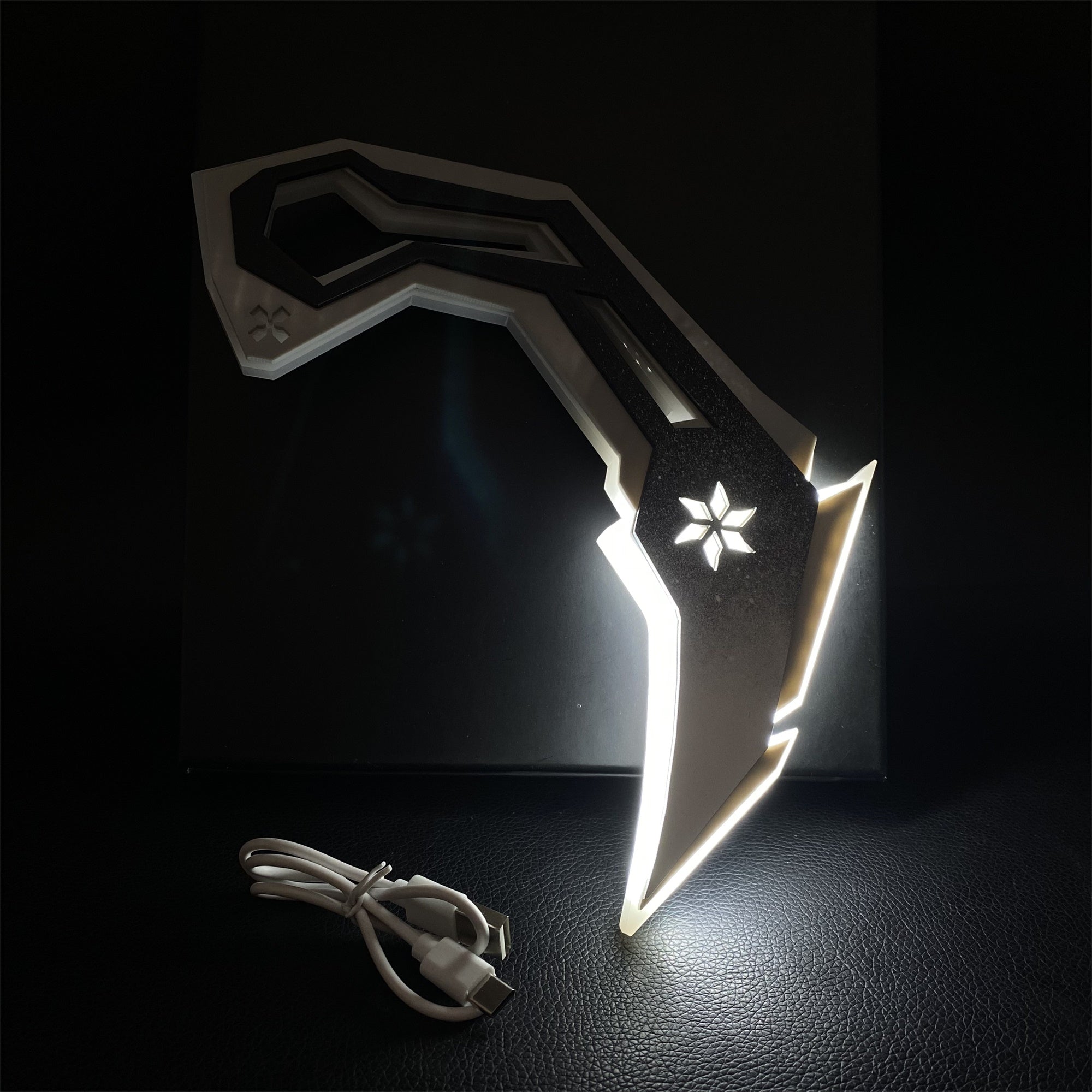 VCT Acrylique Karambit Réplique de lampe de nuit 3 couleurs