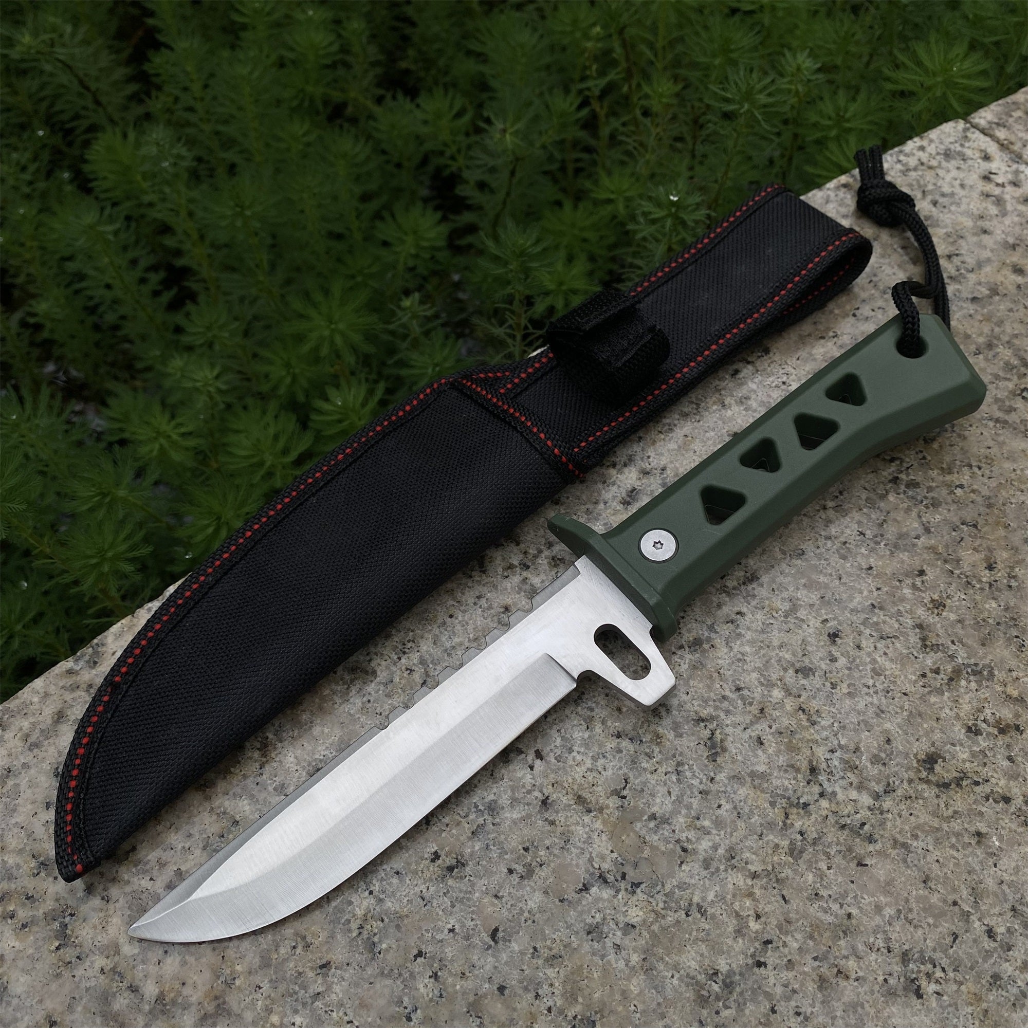 Blunt Blade Xenohunter Knife IRL Steel Version