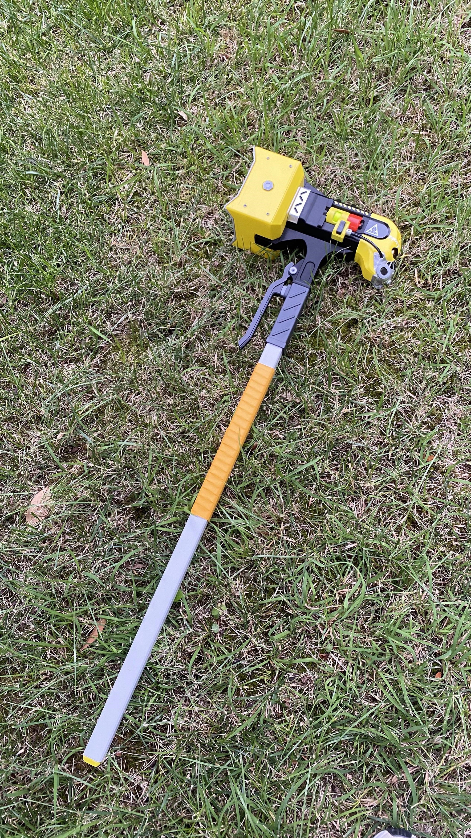3D Printed Caustic Heirloom Death Hammer Replica Cosplay Prop