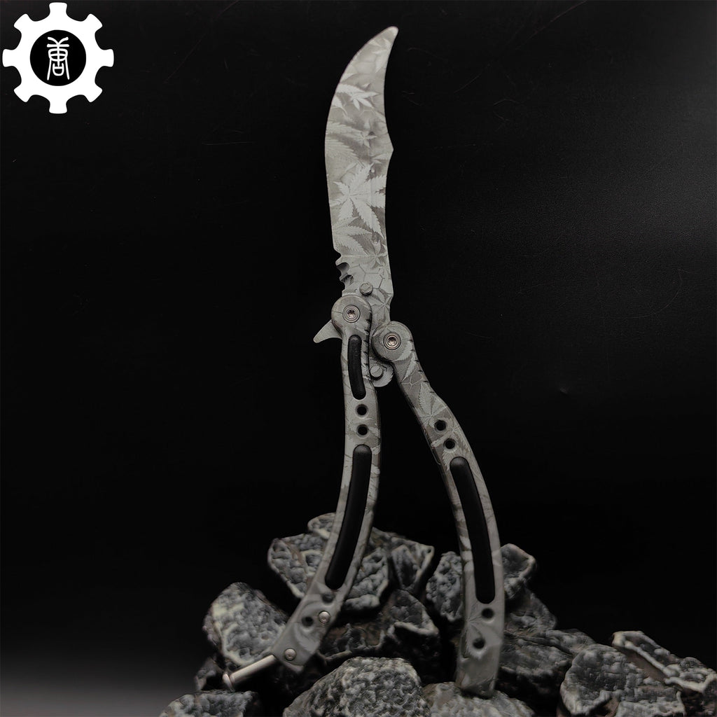 Game Butterfly Knife Maple Leaf Balisong