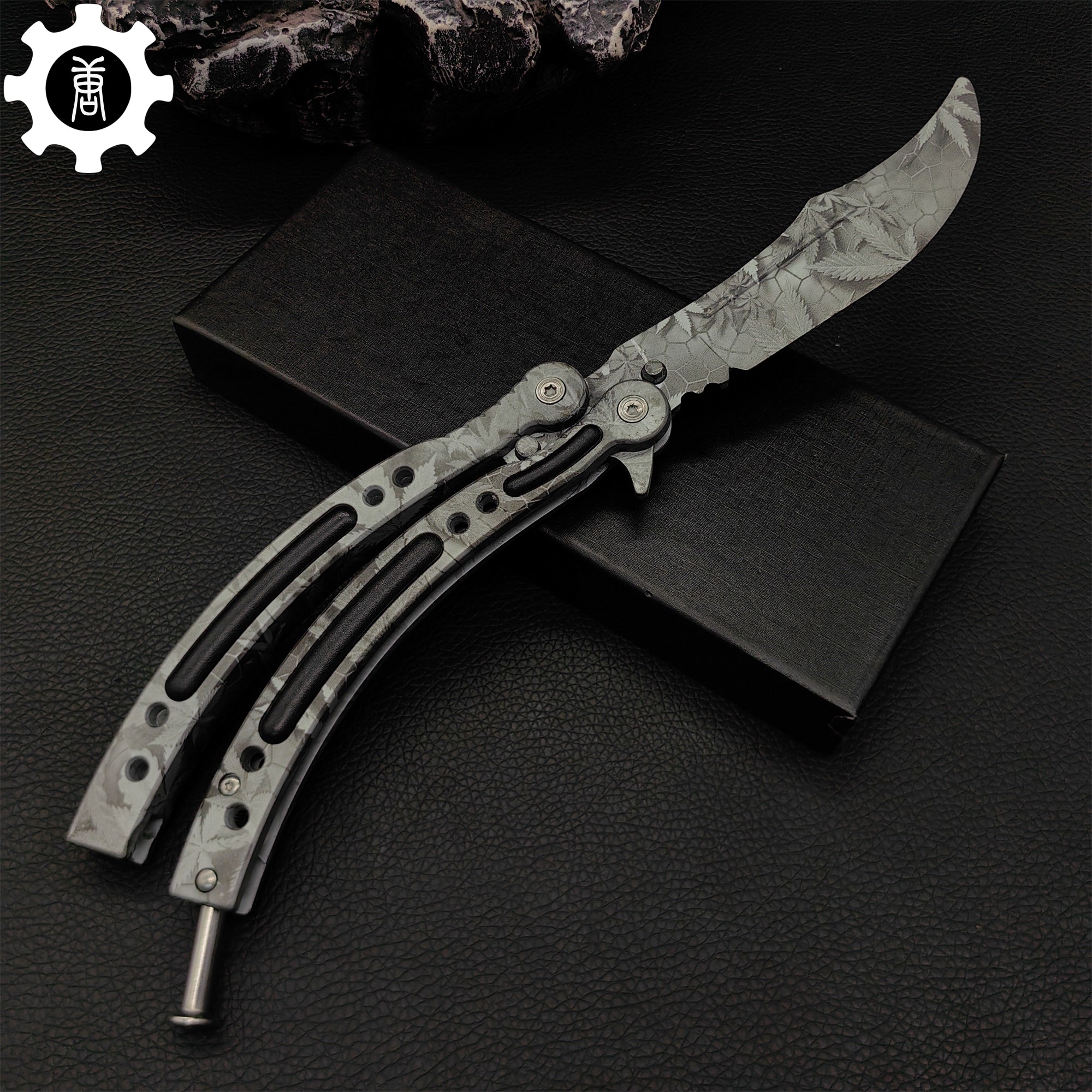 Game Butterfly Knife Maple Leaf Balisong