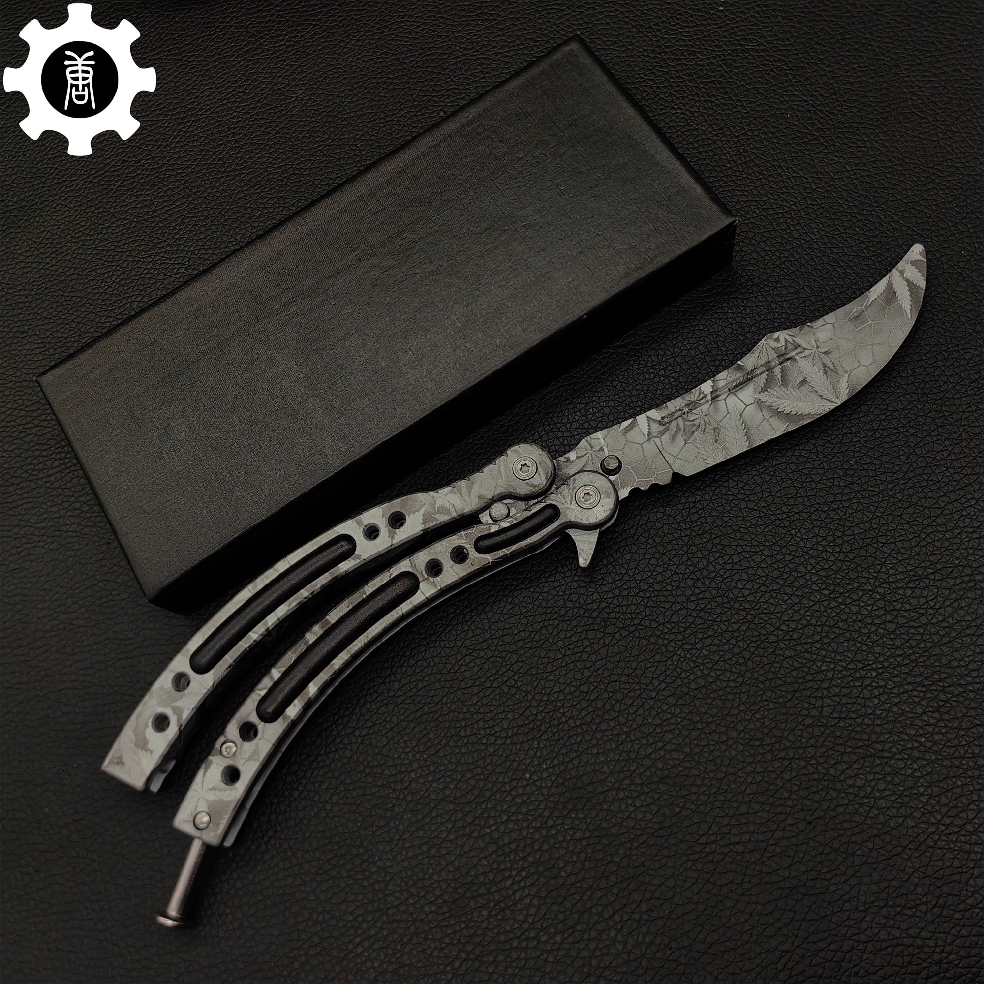 Game Butterfly Knife Maple Leaf Balisong