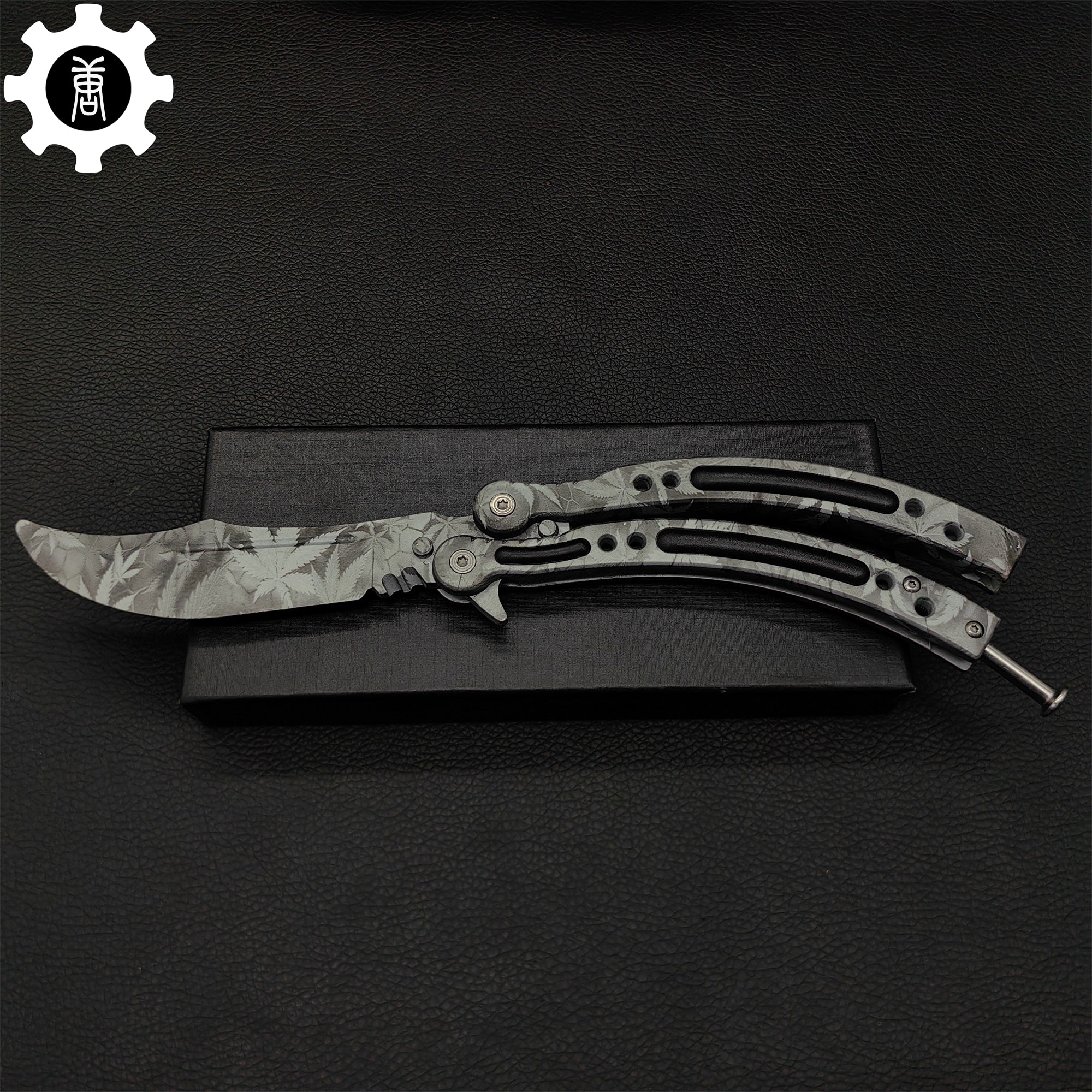 Game Butterfly Knife Maple Leaf Balisong