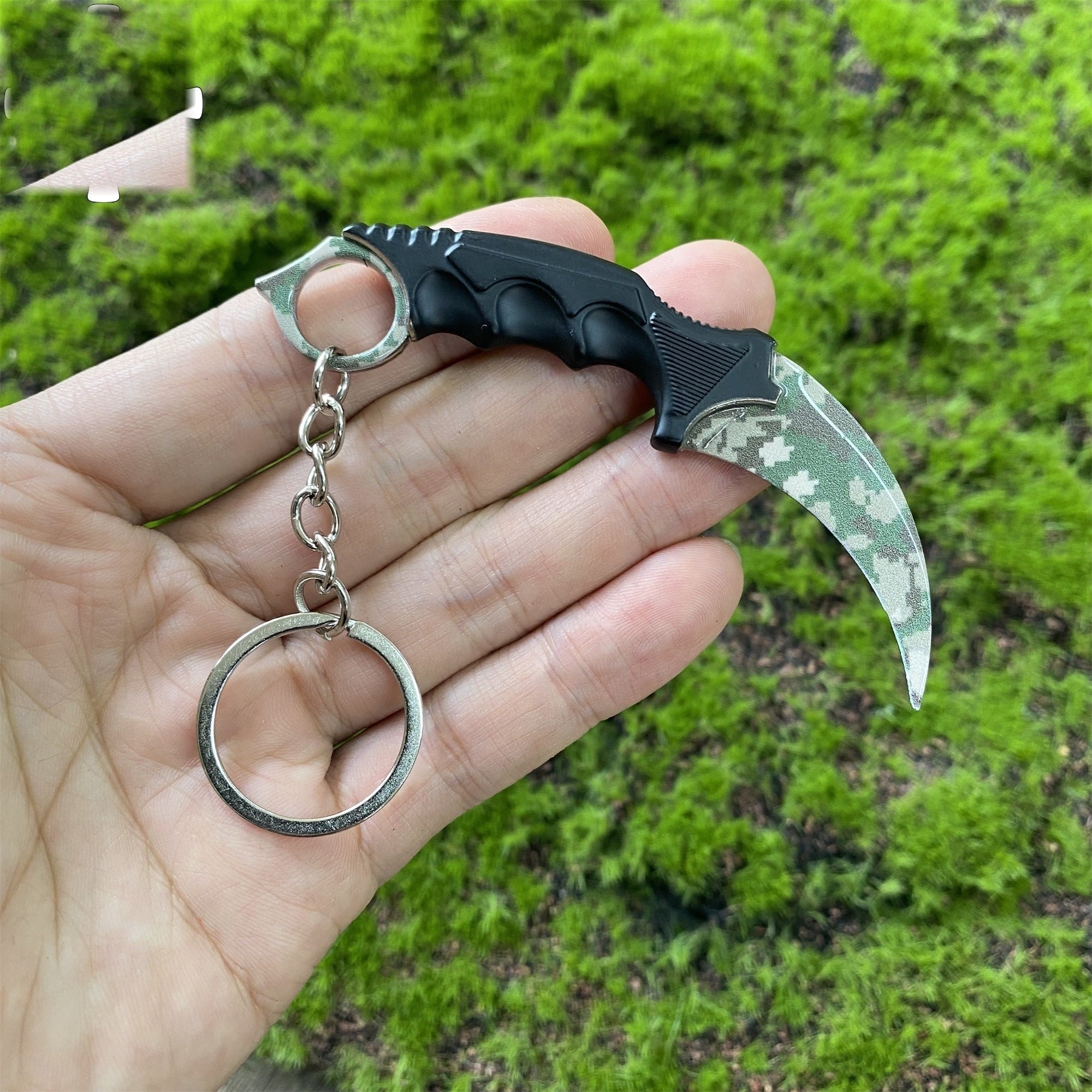 Go Game Mini Karambit Metal Keychain