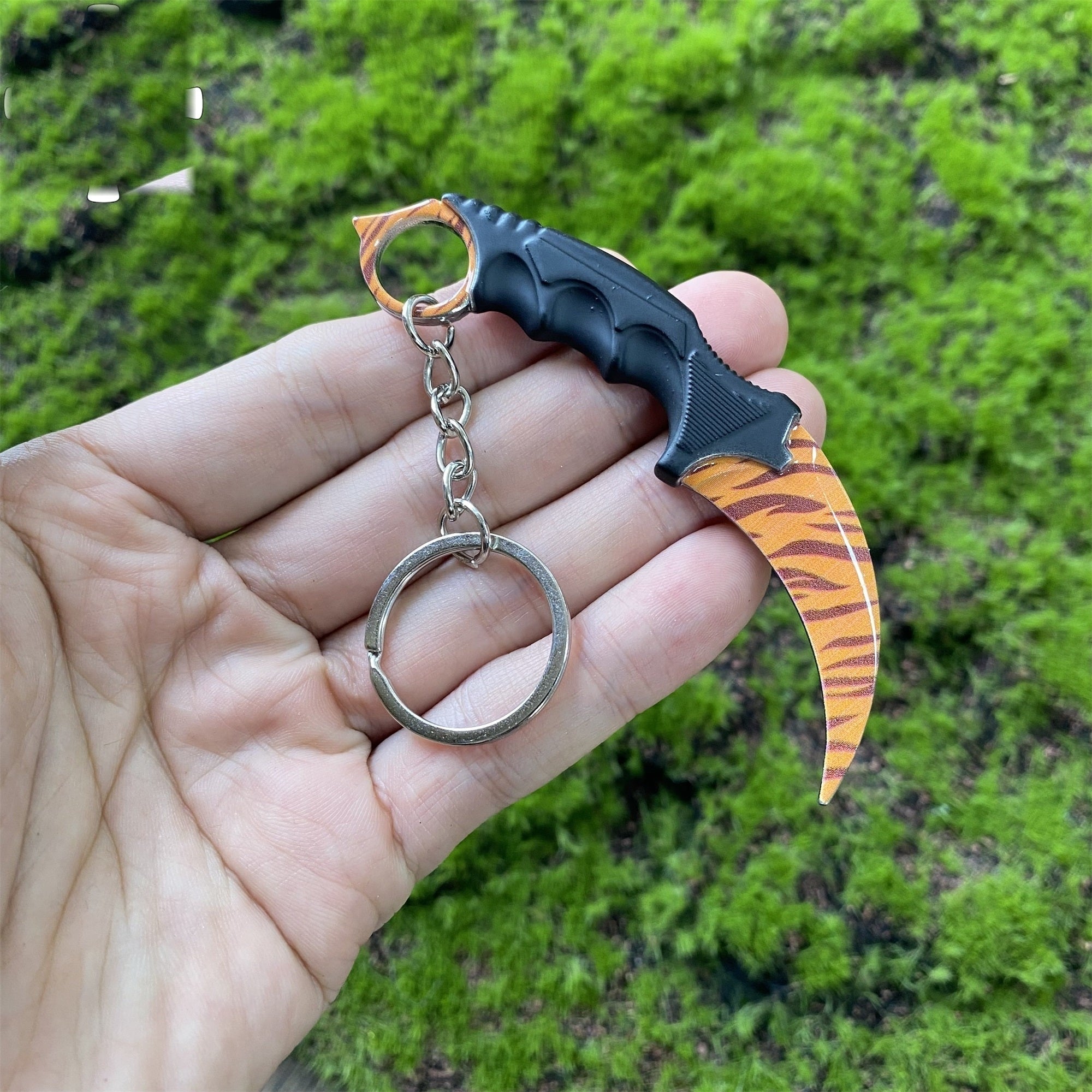 Go Game Mini Karambit Metal Keychain