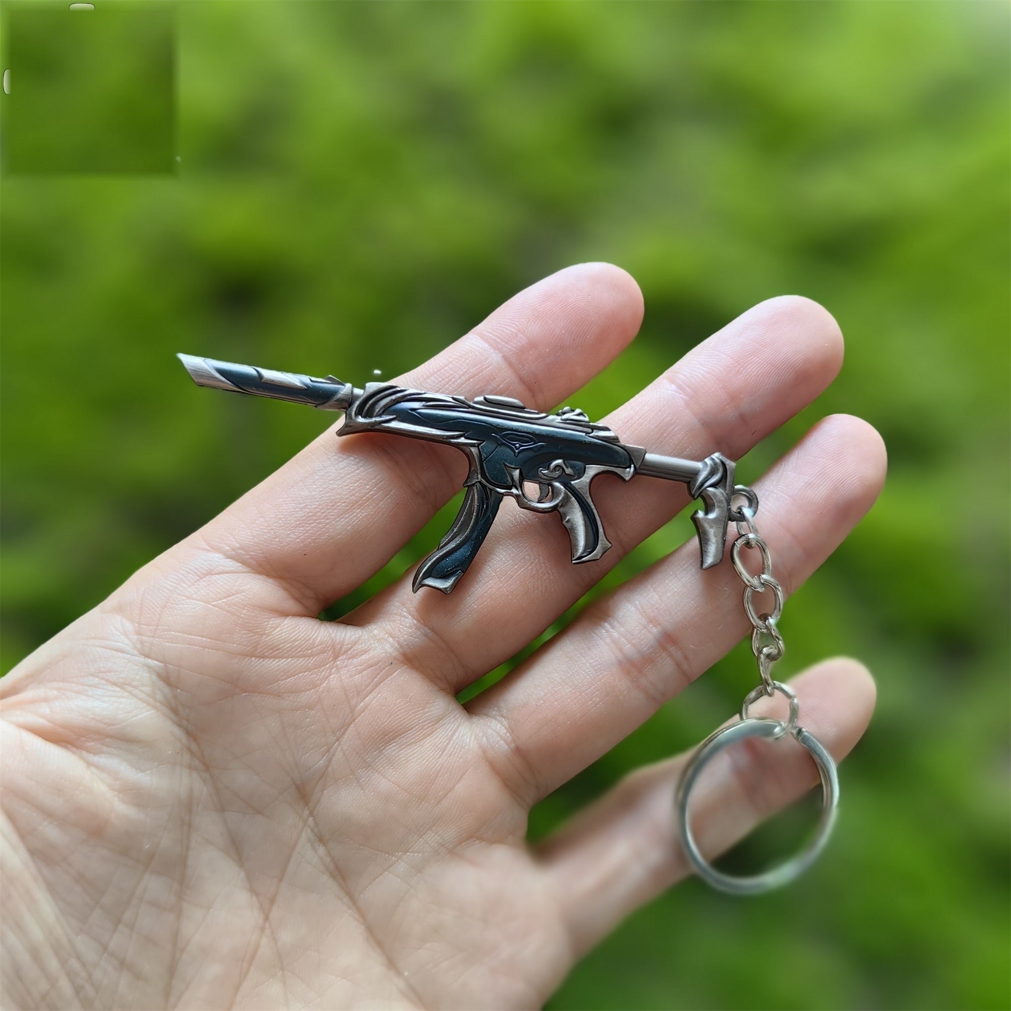 Metal Forsaken Spectre Gun Tiny KeyChain Pendant